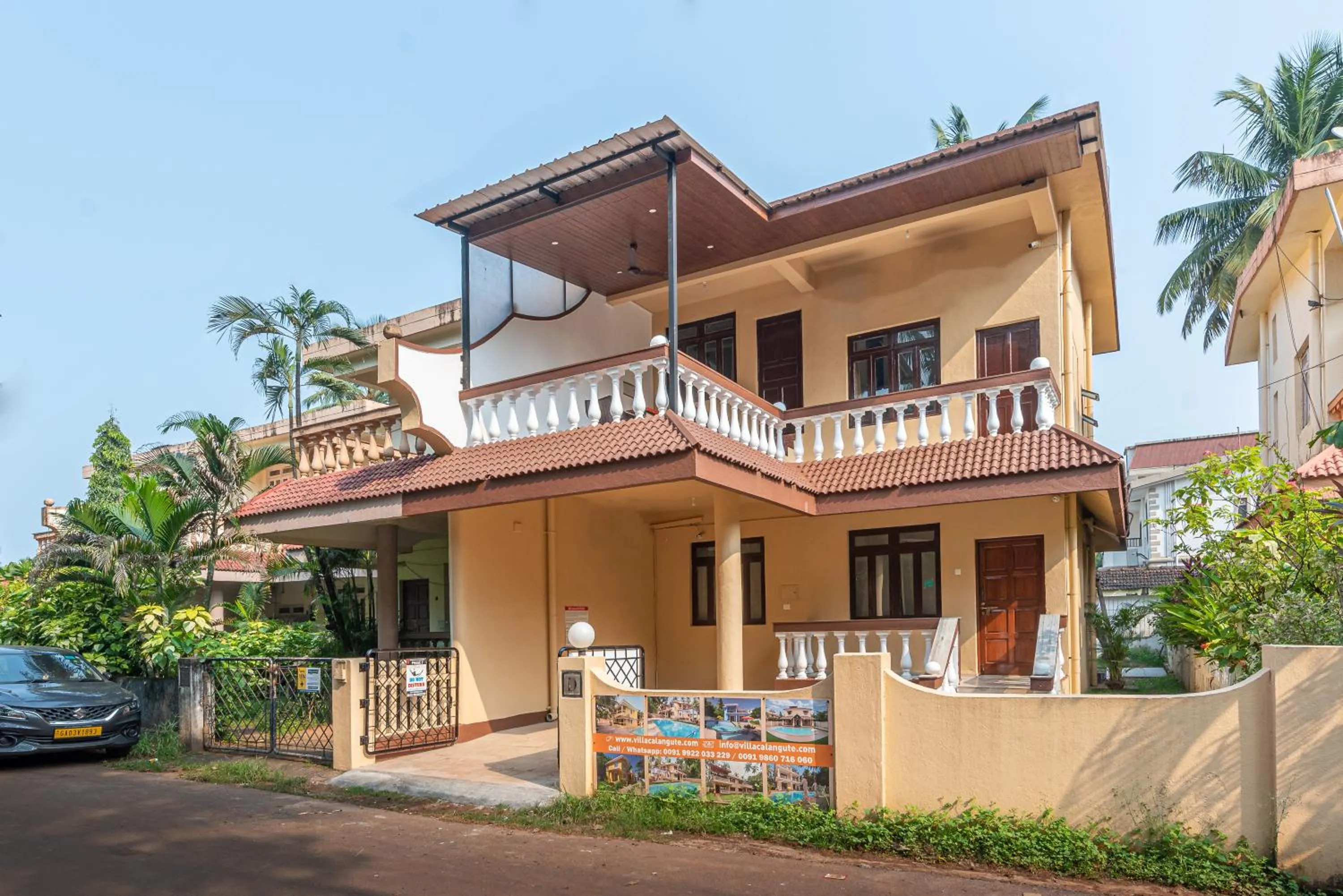 Candolim Beach Stay - 2 minutes Walk to Beach