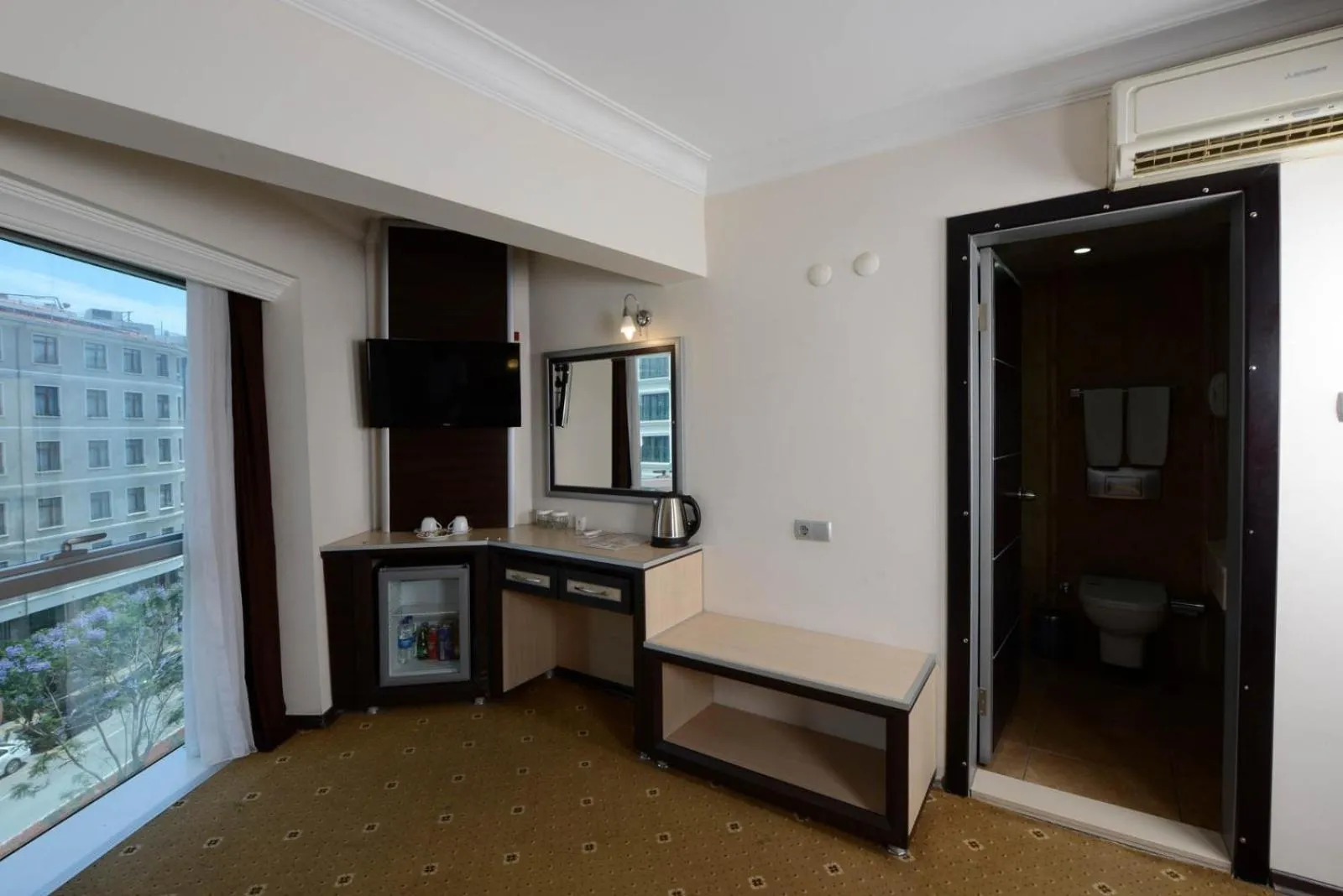 TV and multimedia in Hotel Ismira