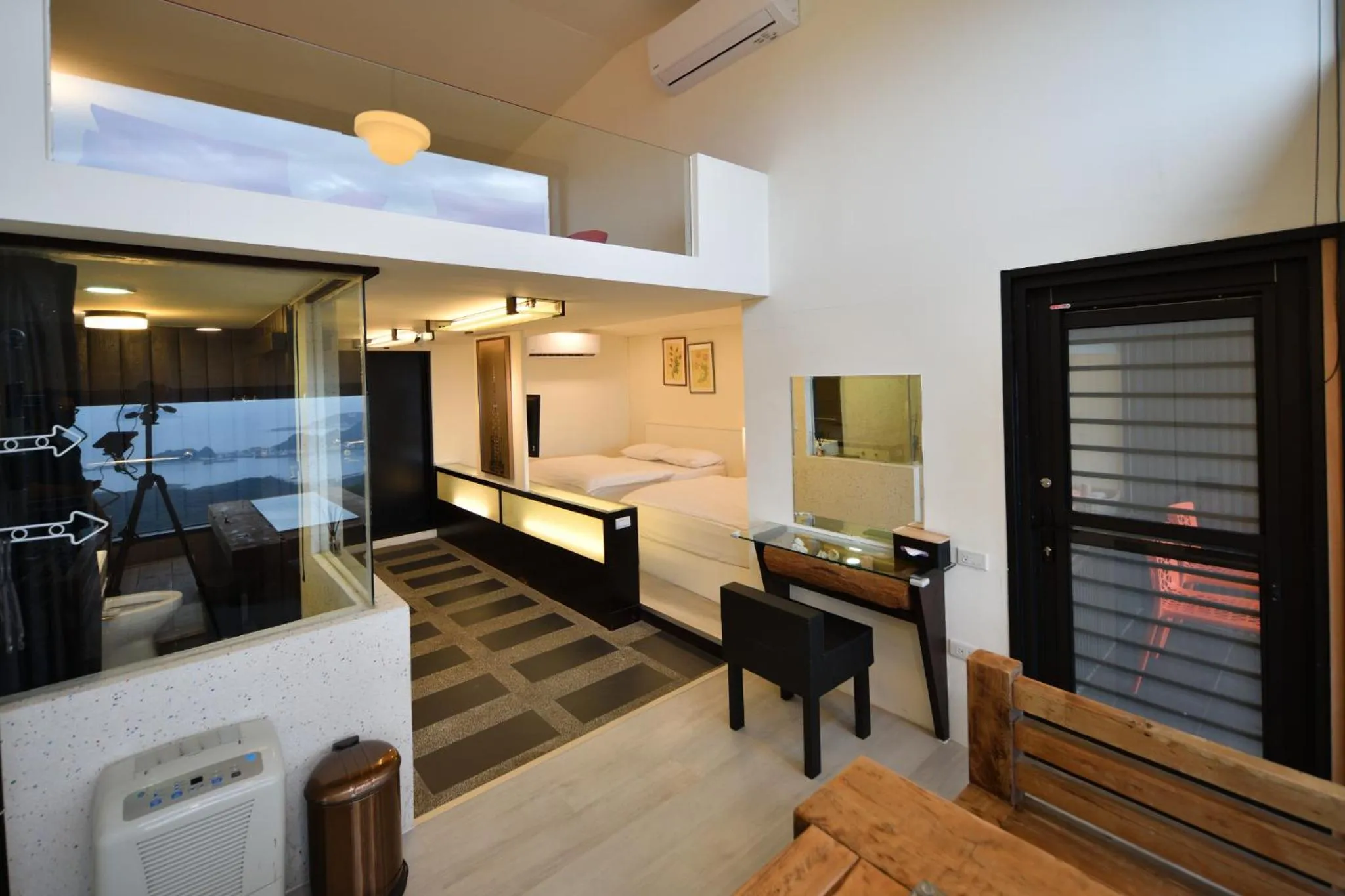 TV and multimedia in Windsor's Sunlight Han-Guan