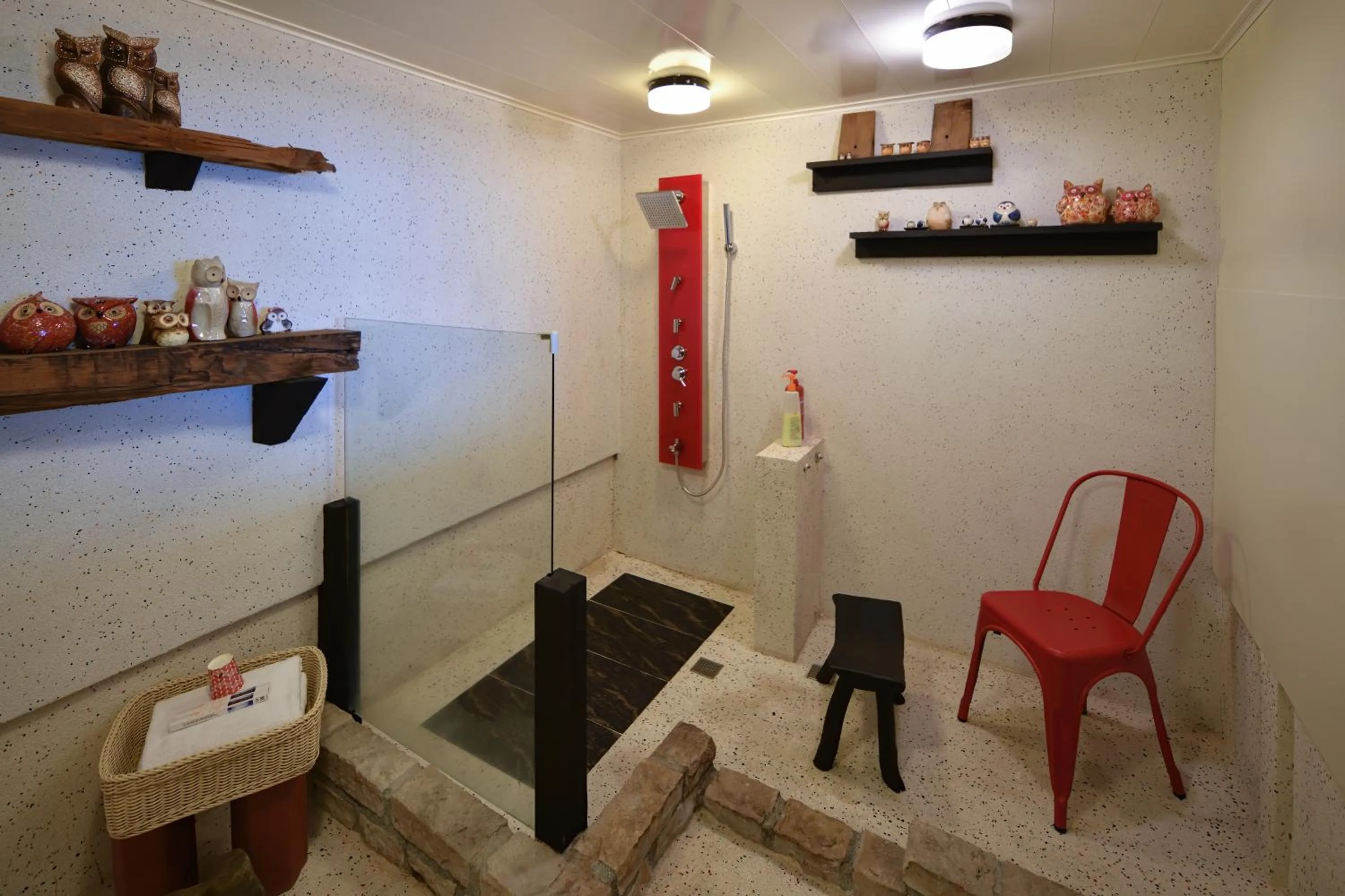 Bathroom in Windsor's Sunlight Han-Guan