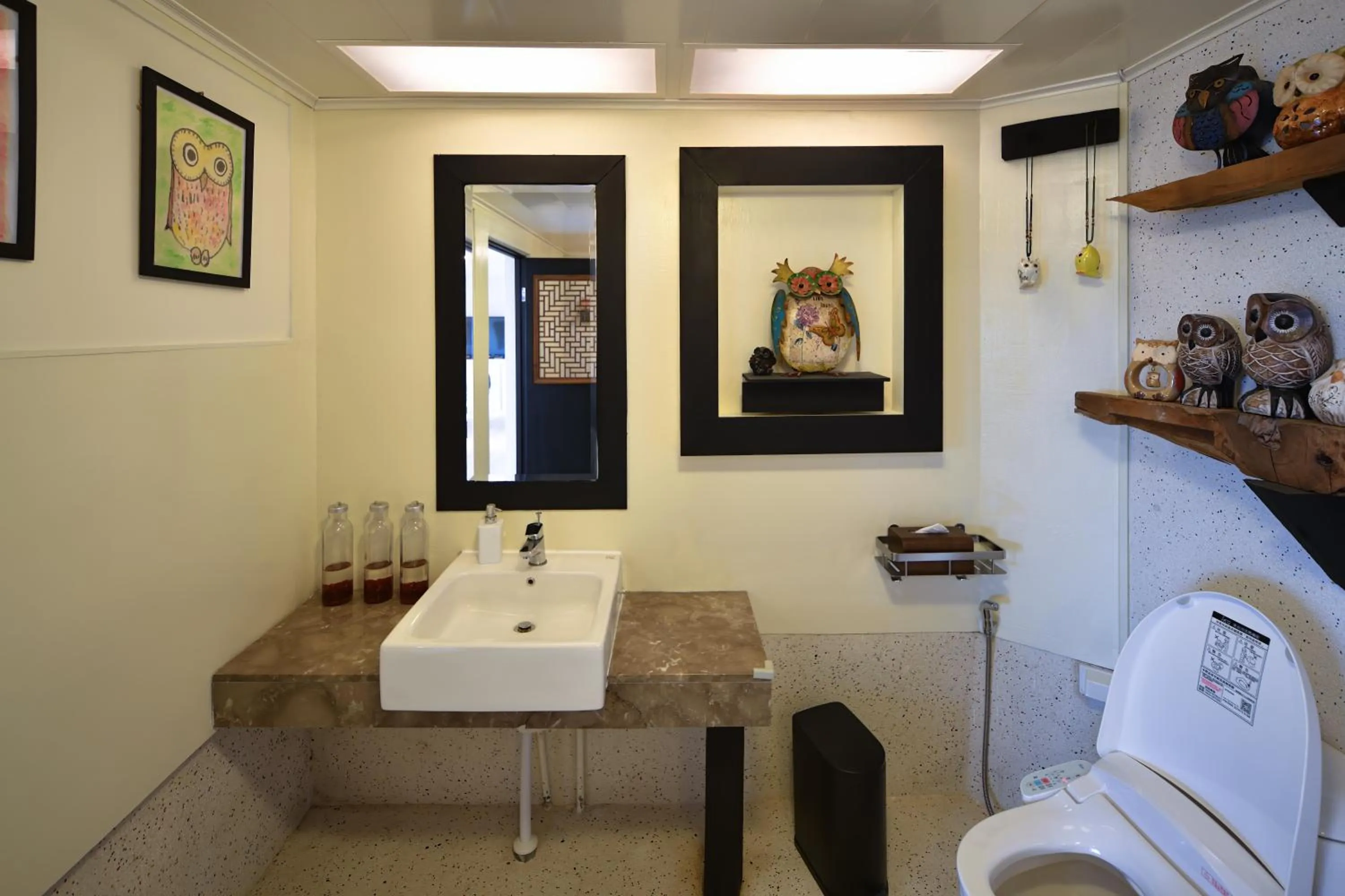 Bathroom in Windsor's Sunlight Han-Guan