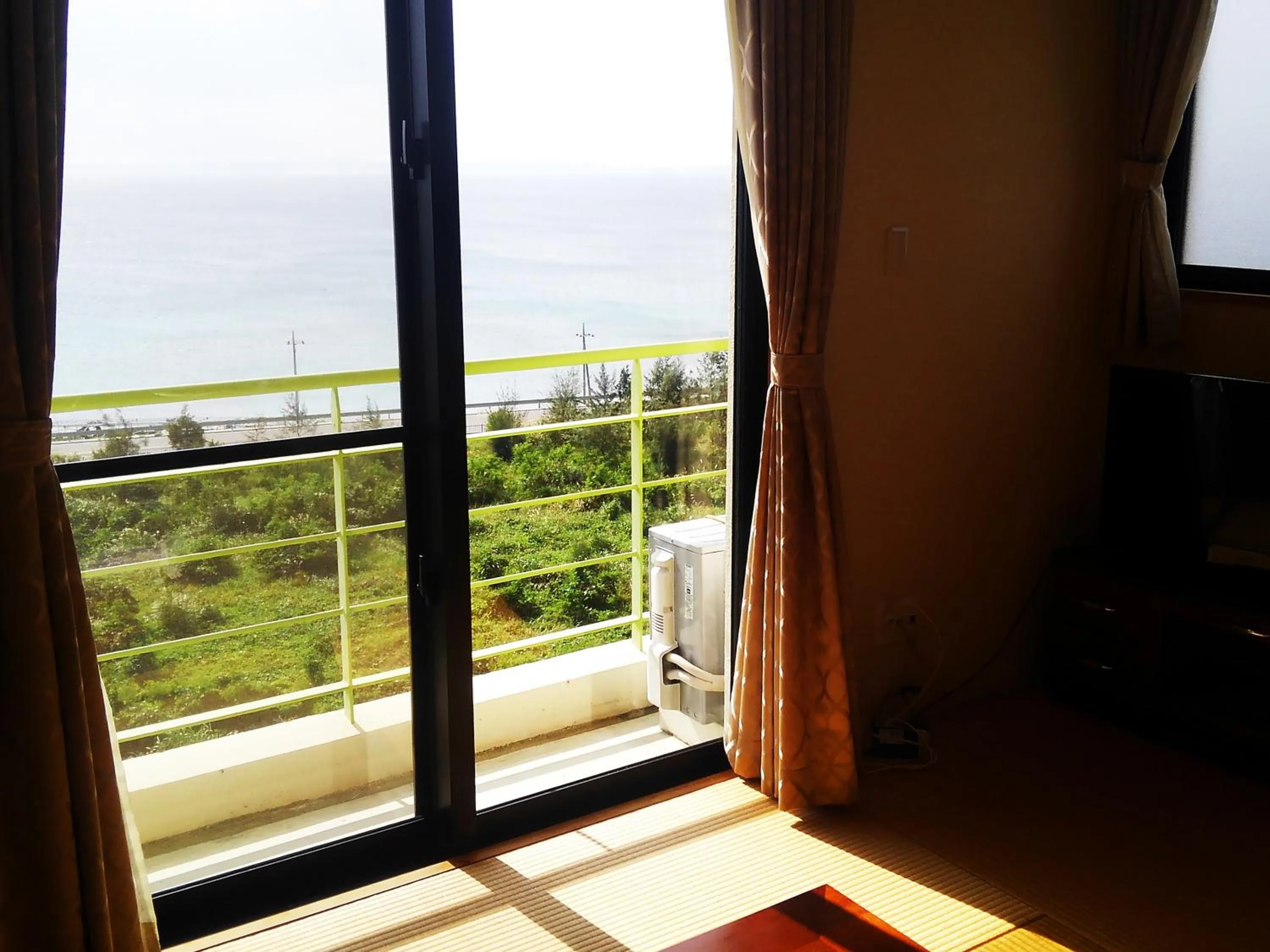 Area and facilities in Kariyushi Condominium Ocean Hills Chouraku Stay