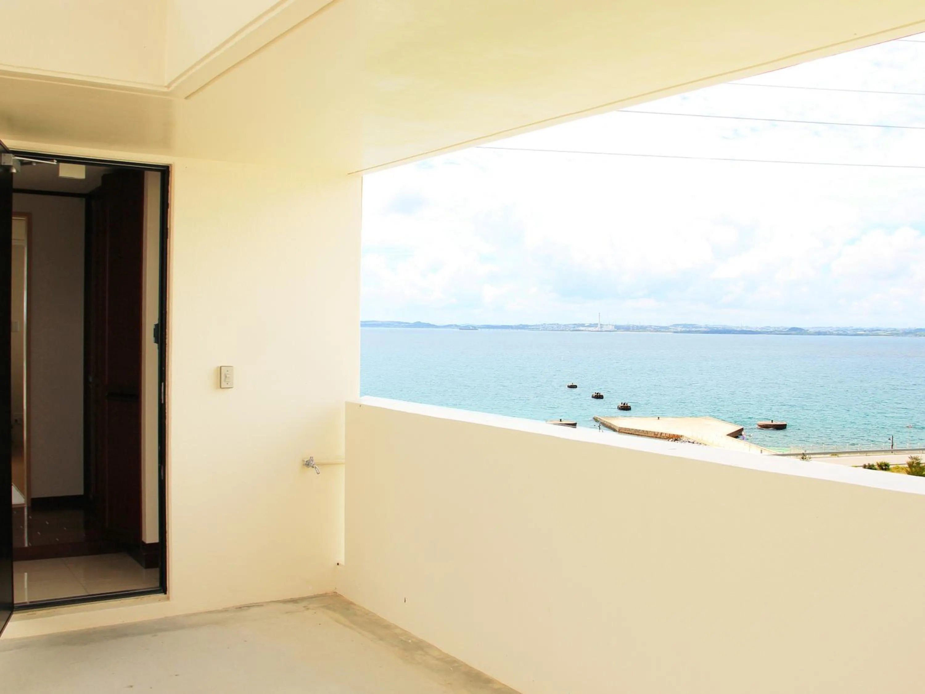 Area and facilities in Kariyushi Condominium Ocean Hills Chouraku Stay