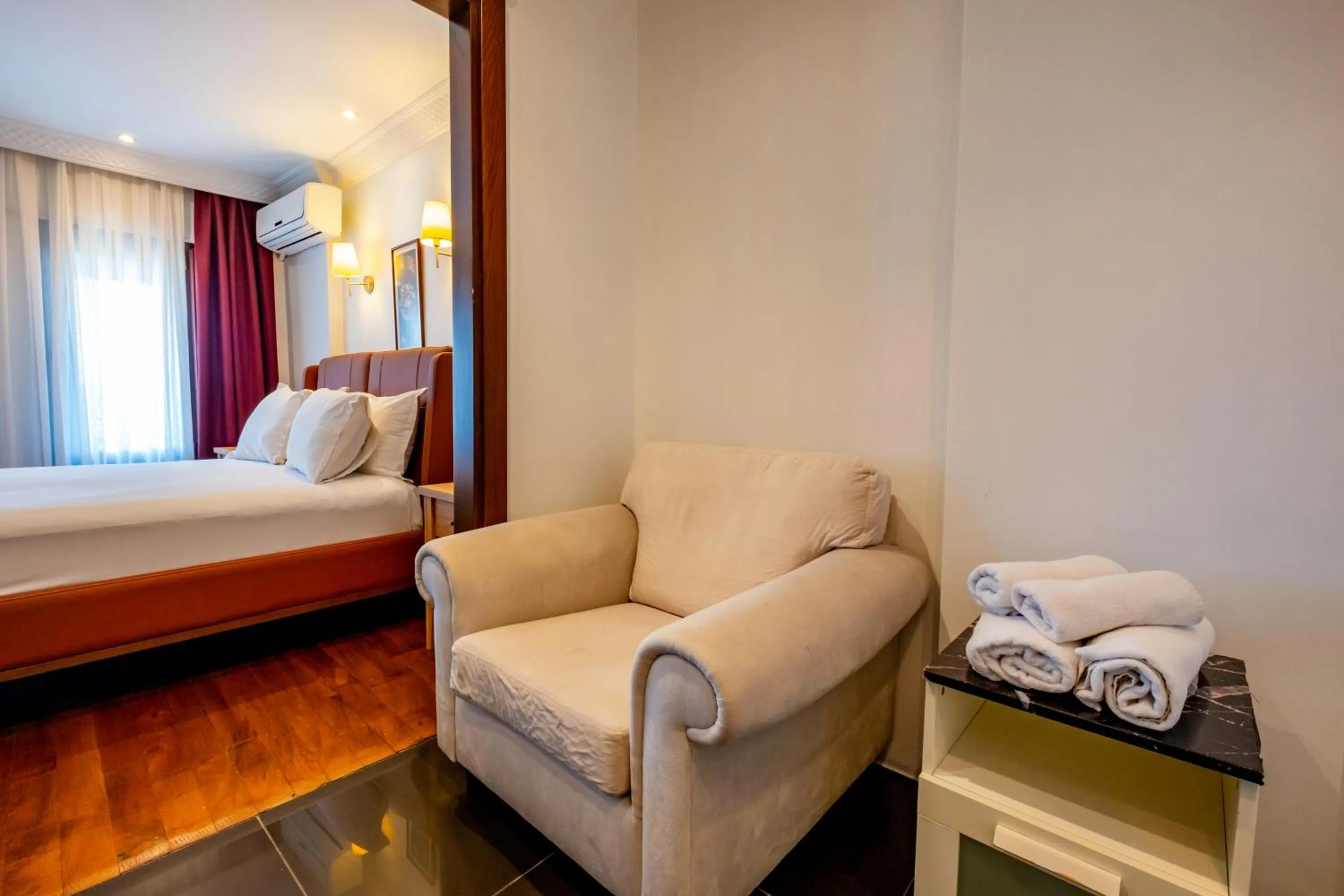 Seating area, Bed in Mangana Konak Hotel