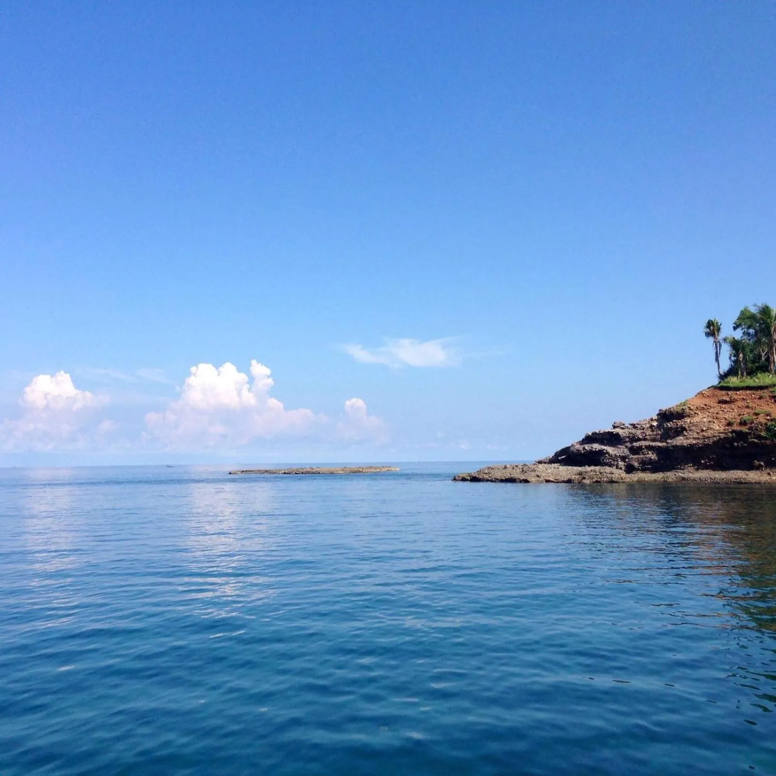 Day in Calayo Beach Resort