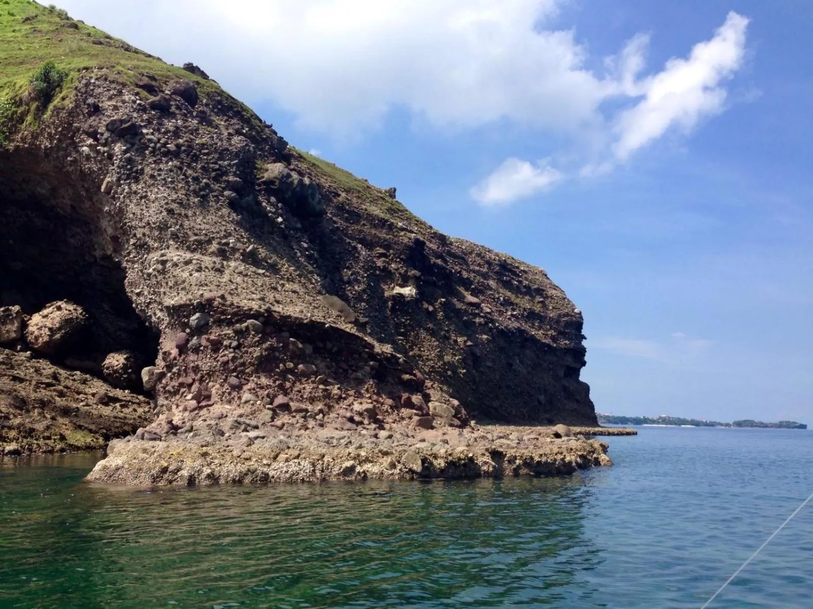 Day in Calayo Beach Resort