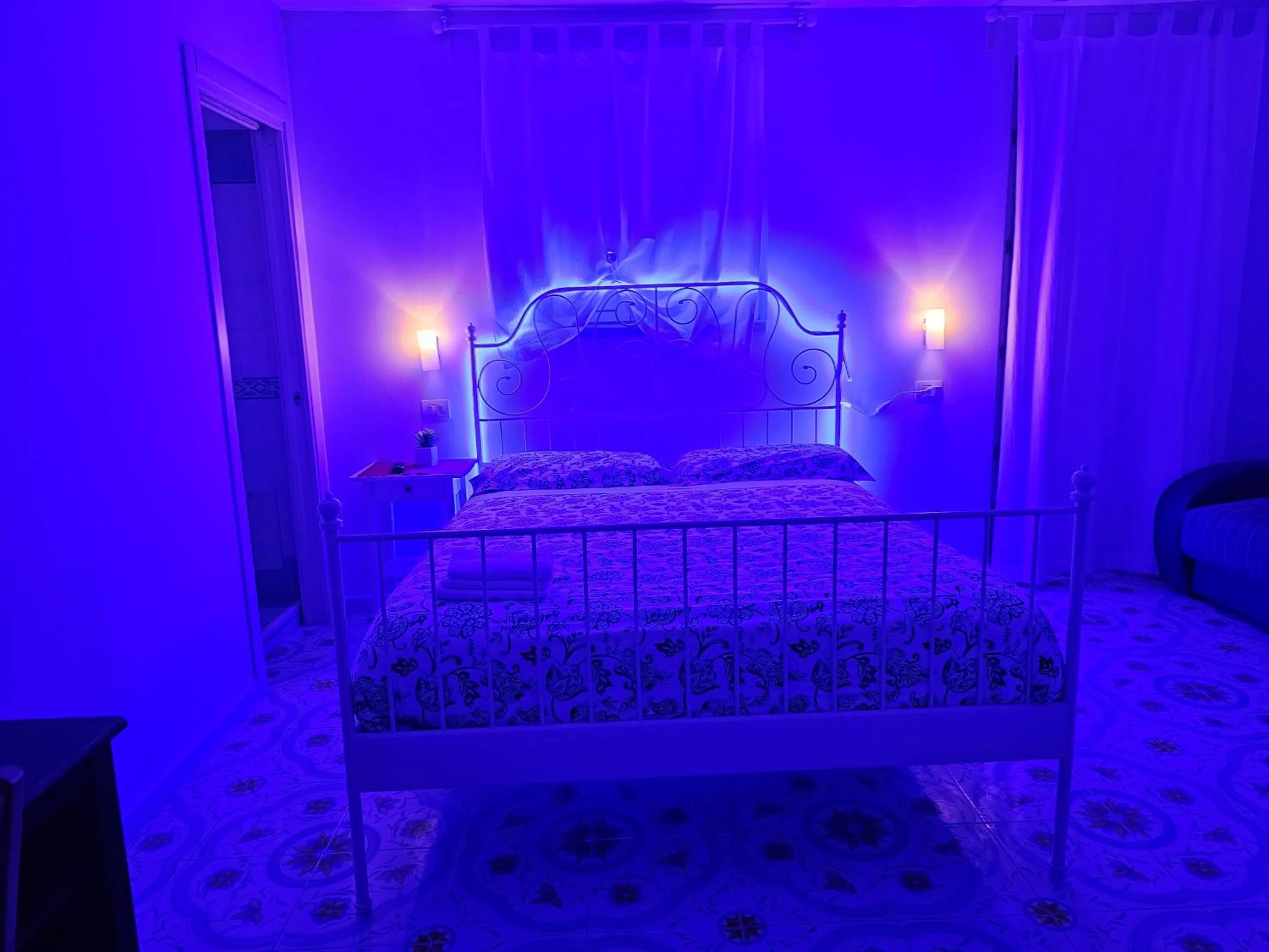 Bed in B&B Divina Salerno