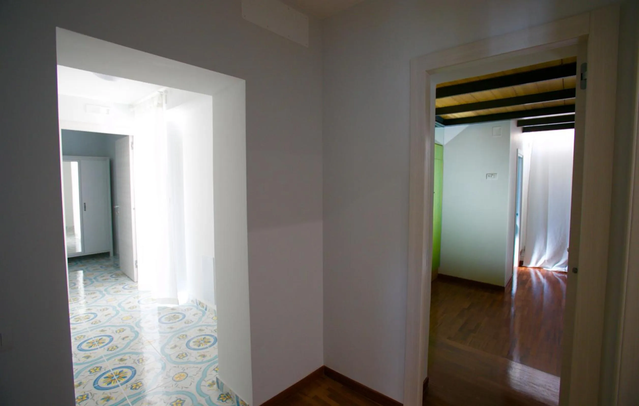 wardrobe in B&B Divina Salerno