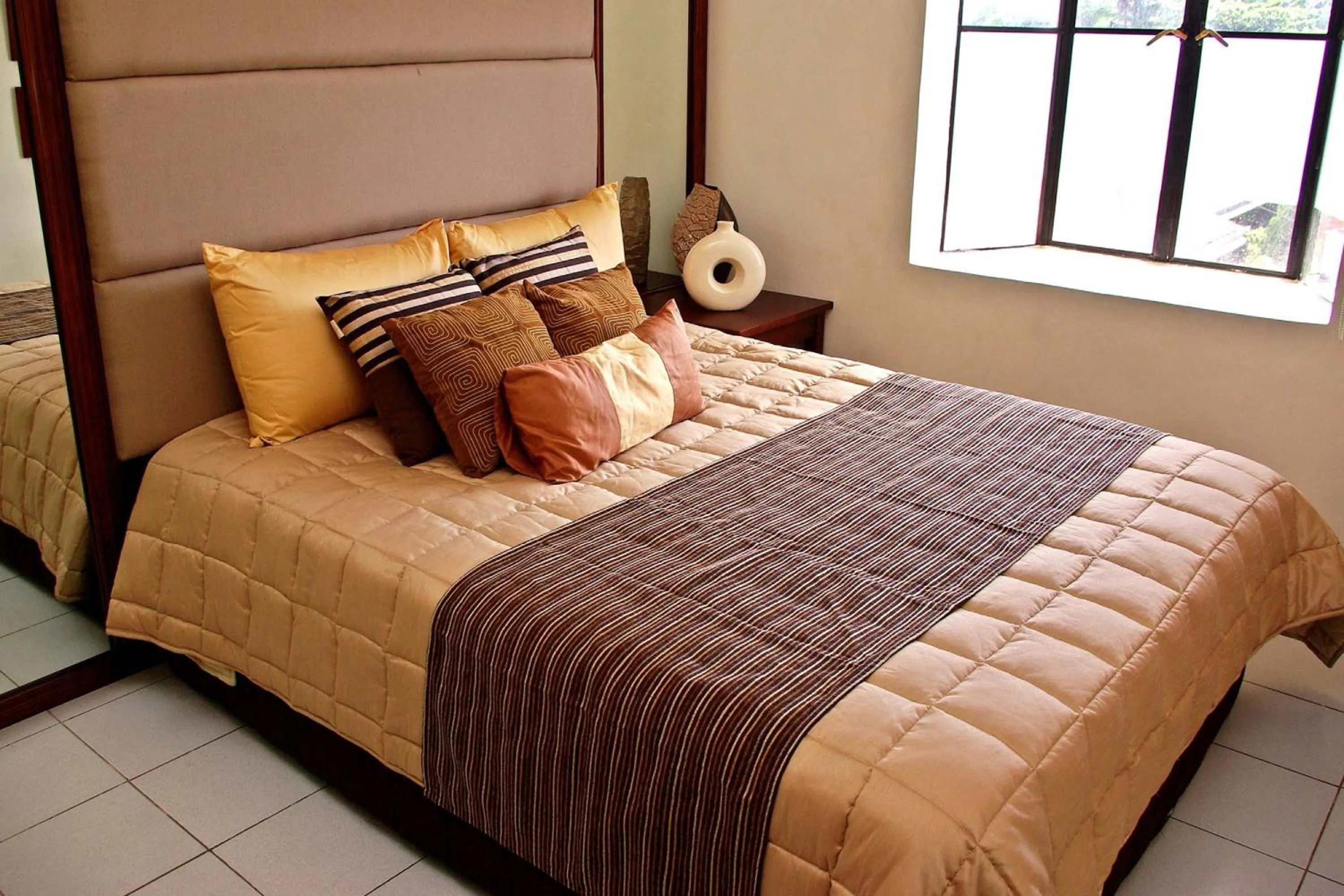 Property building in La Casarita