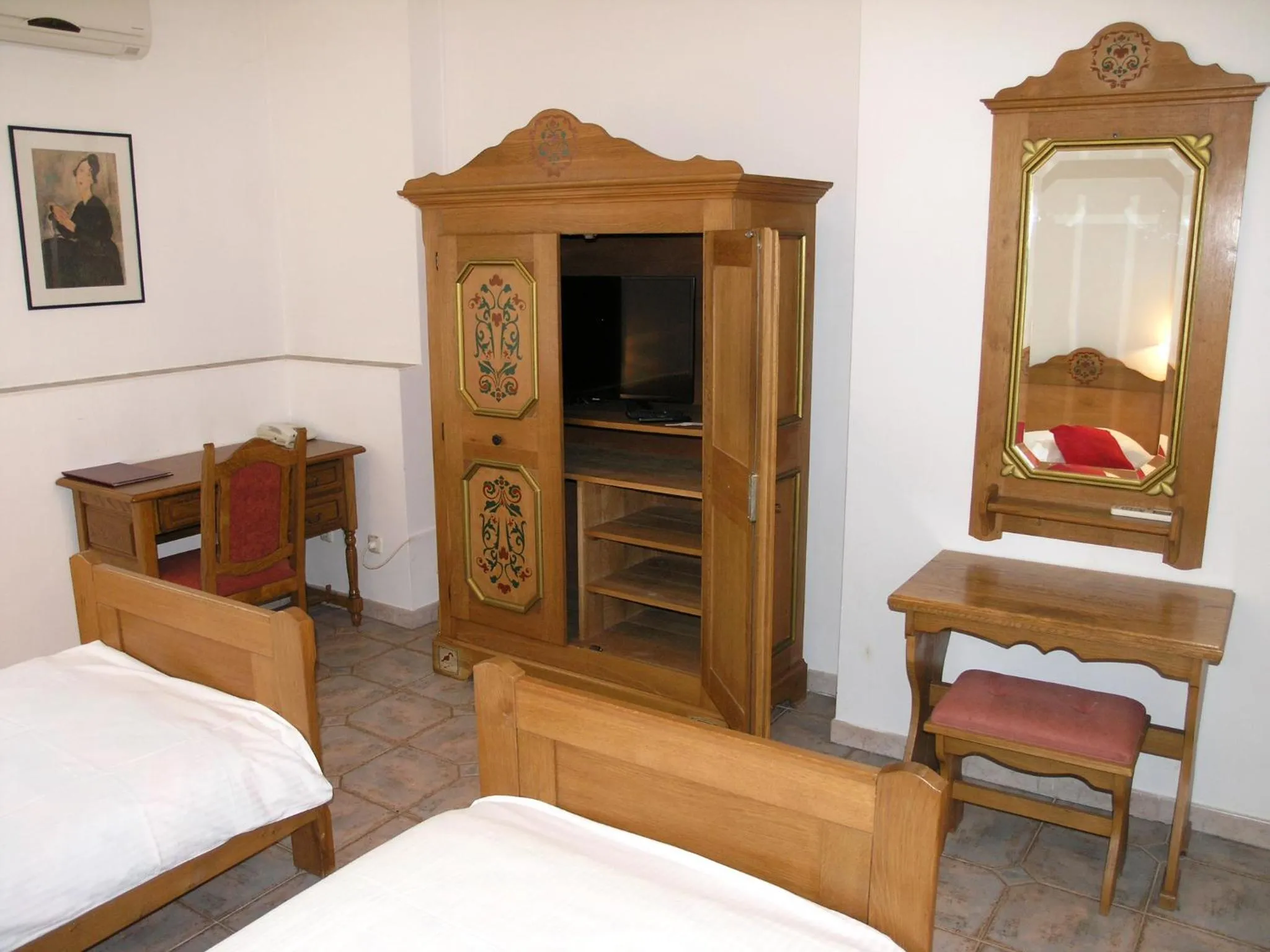 Bed in Hotel Kralj Tomislav