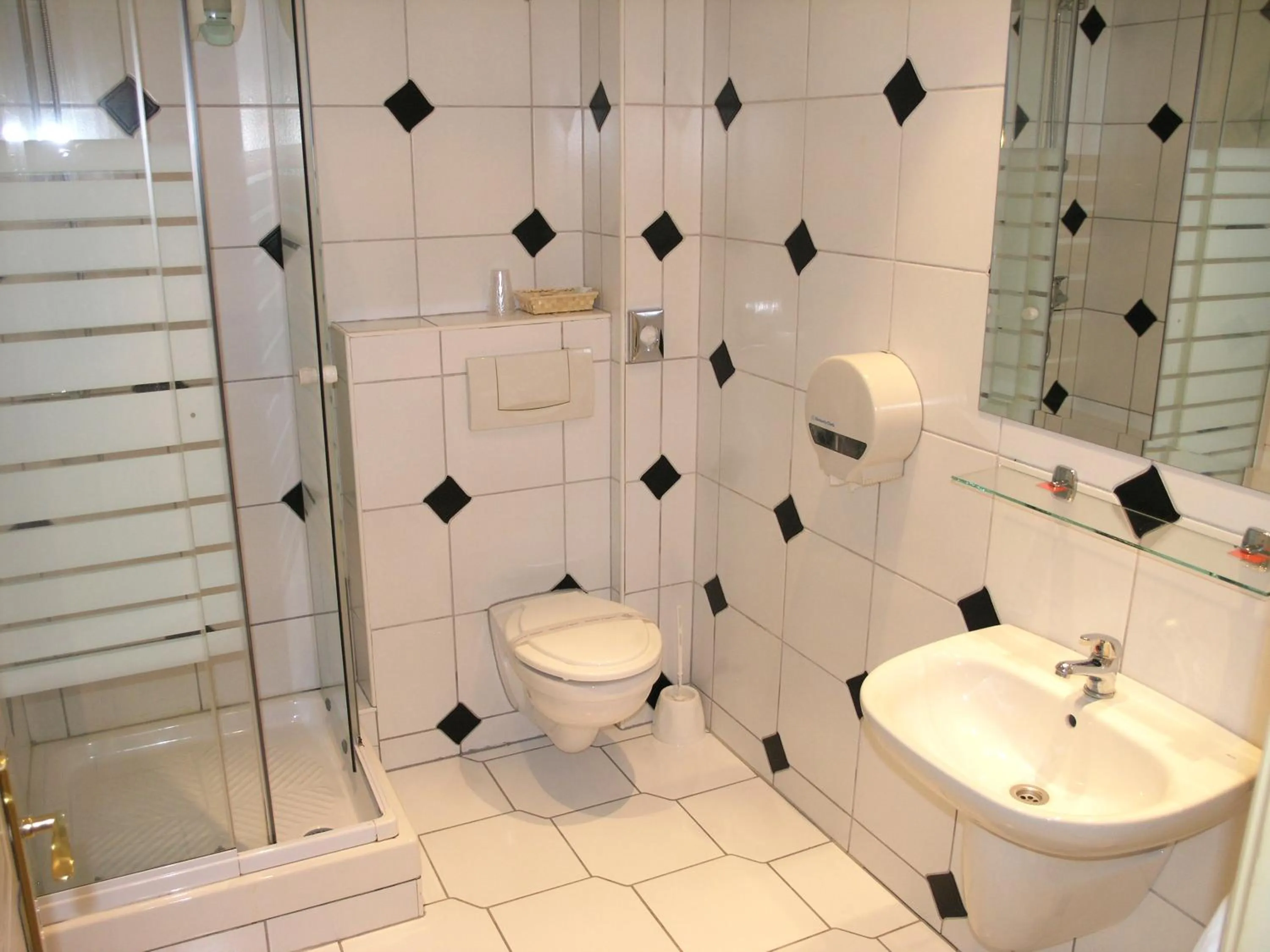 Shower in Hotel Kralj Tomislav