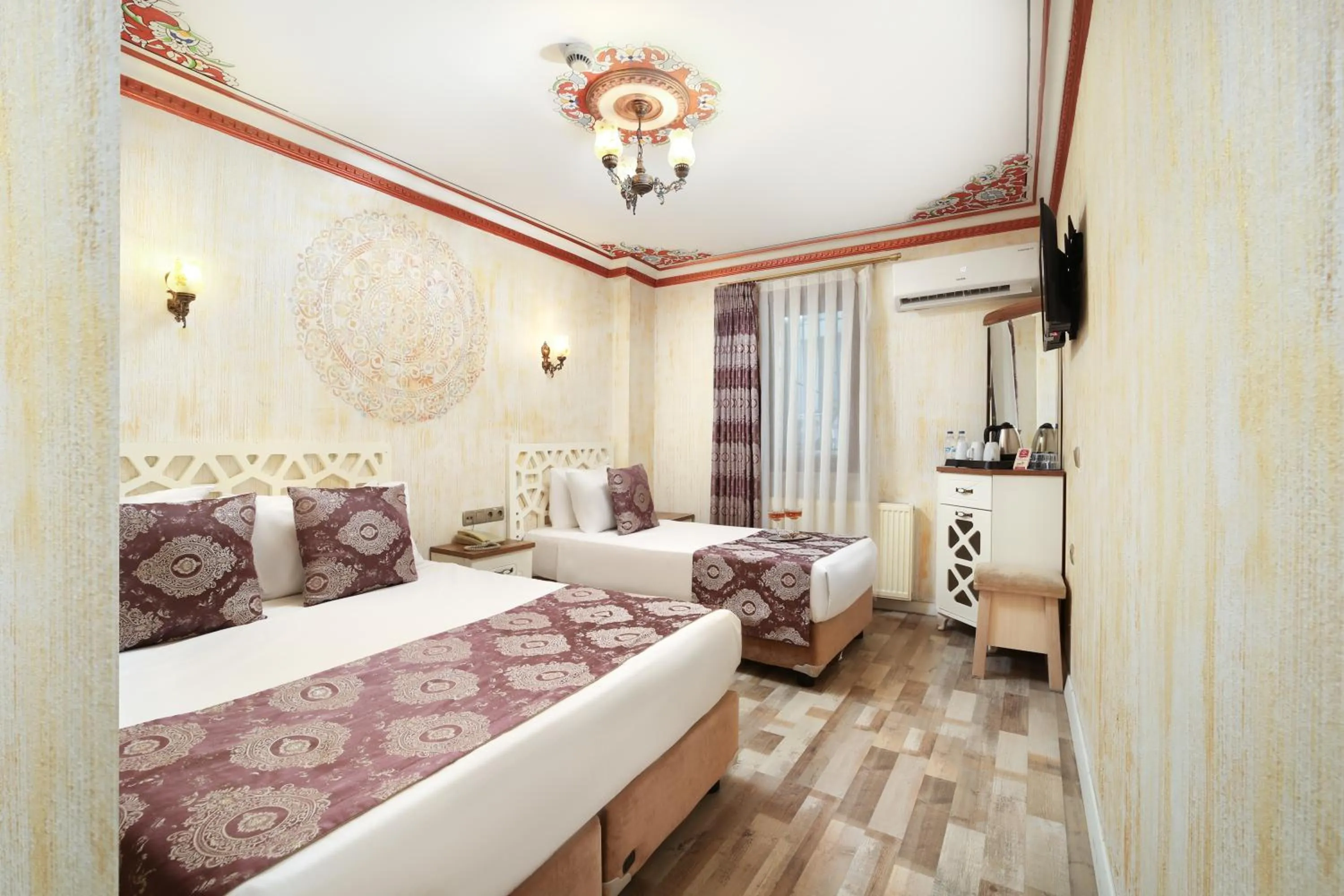 TV and multimedia, Bed in Aldem Hotel