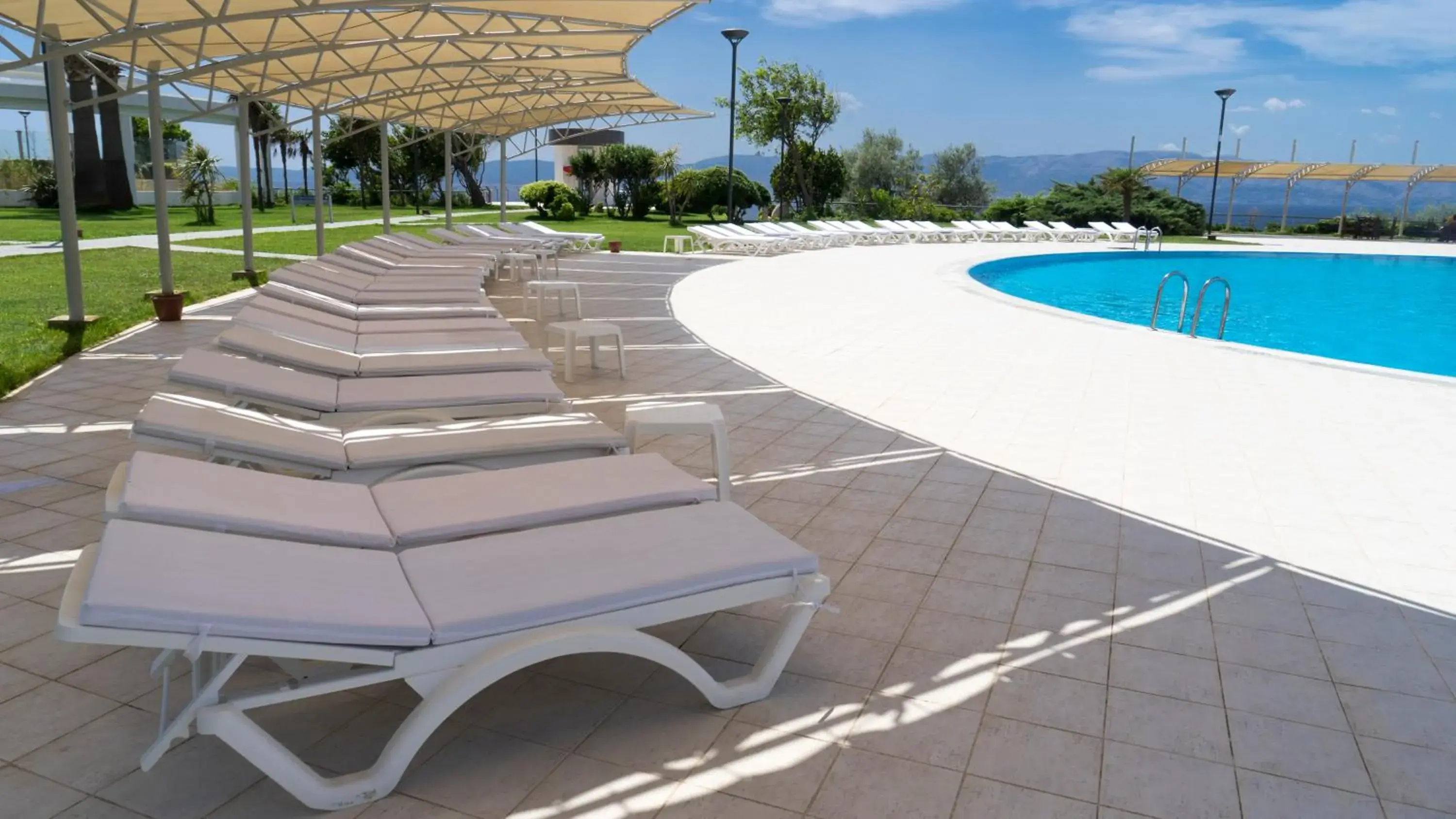 Swimming pool in Grand Hotel Ontur Cesme Swimming pool in Grand Hotel Ontur Cesme