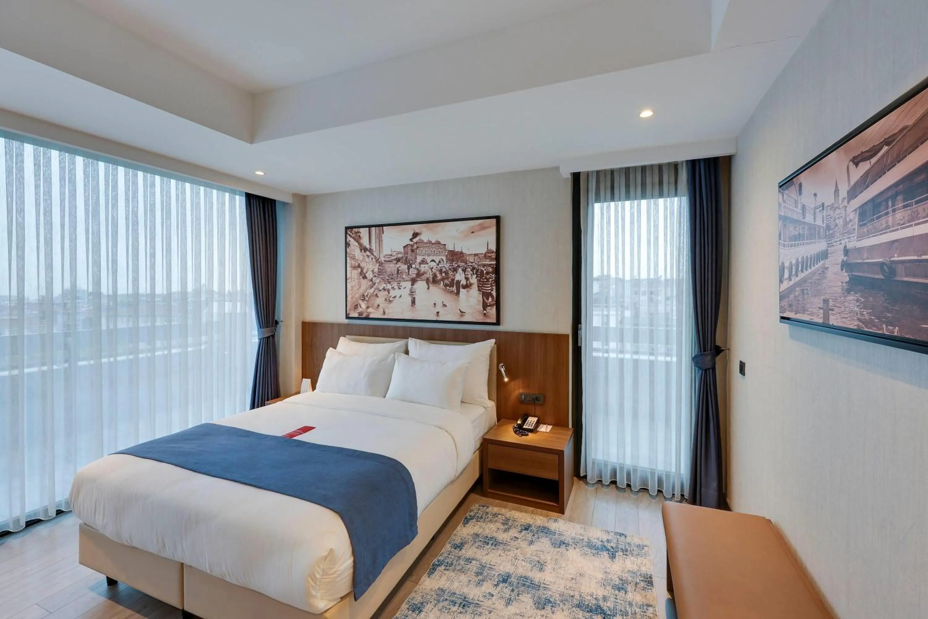 Photo of the whole room, Bed in Ramada by Wyndham Istanbul Old City