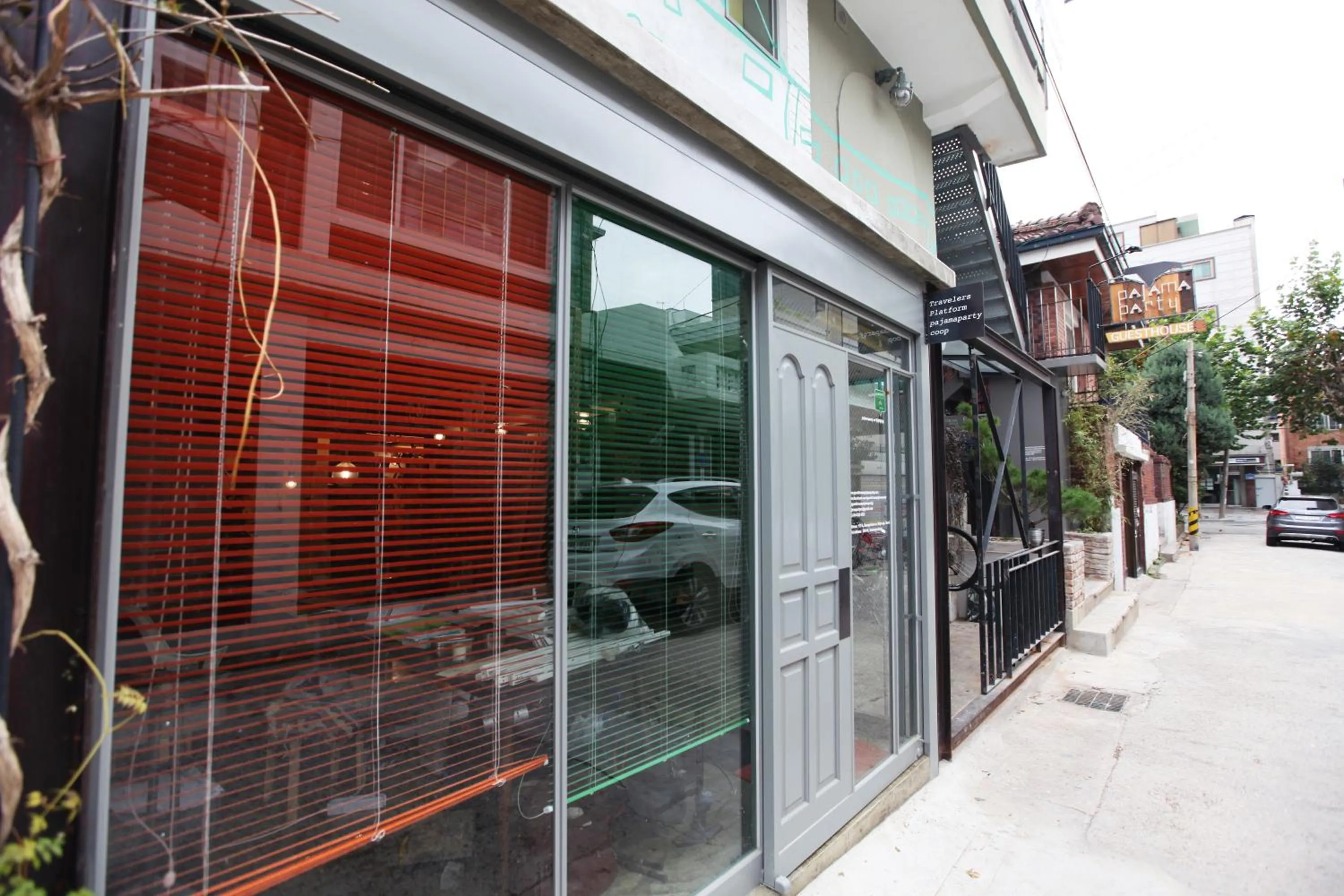 Property building in Hongdae Guesthouse Pajamaparty