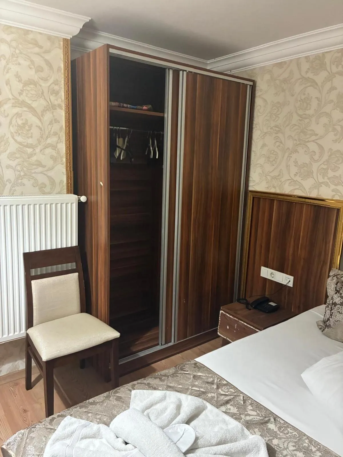 Bed in Angels Garden Hotel - Special Catagory