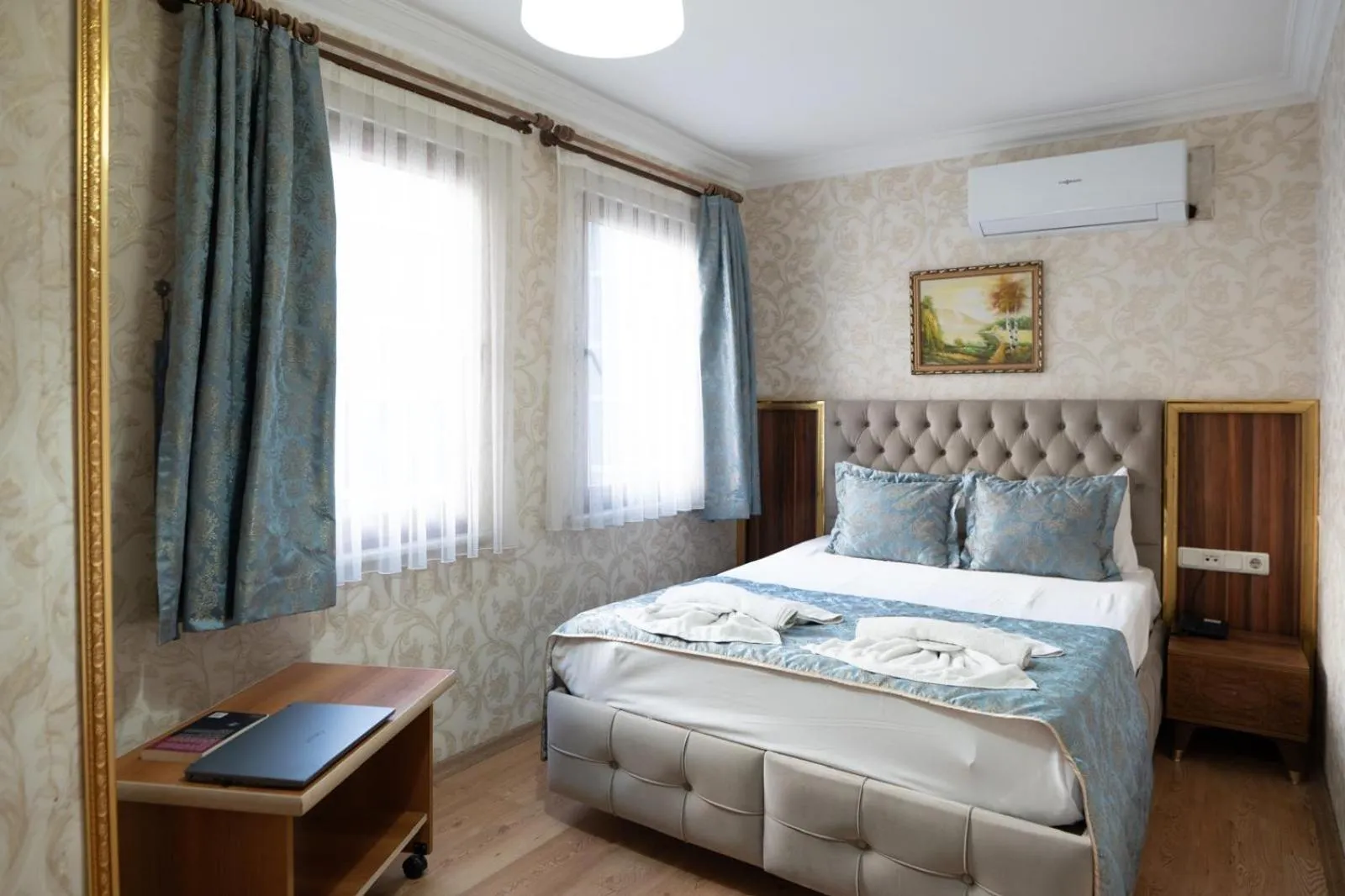 Bed in Angels Garden Hotel - Special Catagory