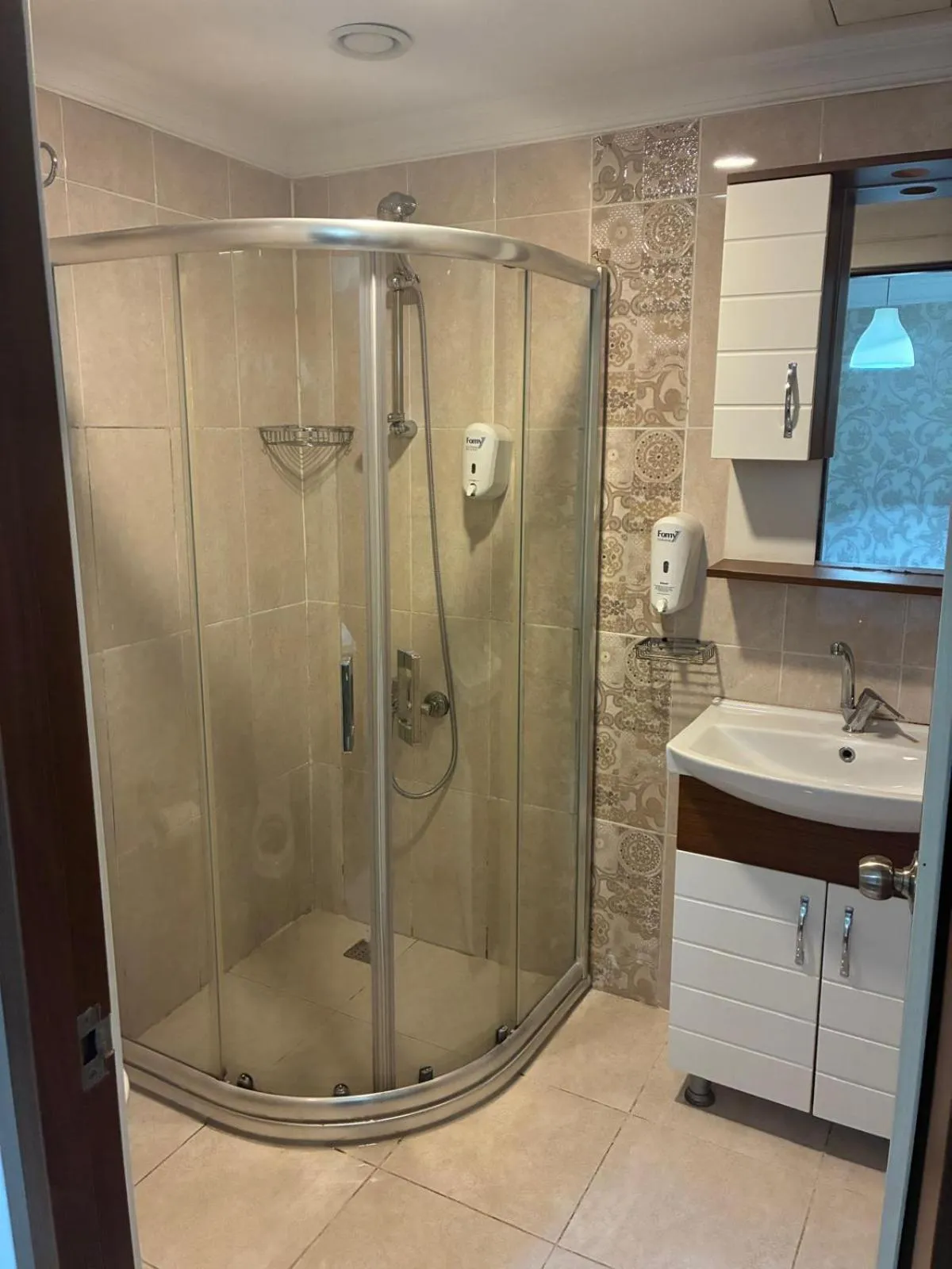 Shower in Angels Garden Hotel - Special Catagory