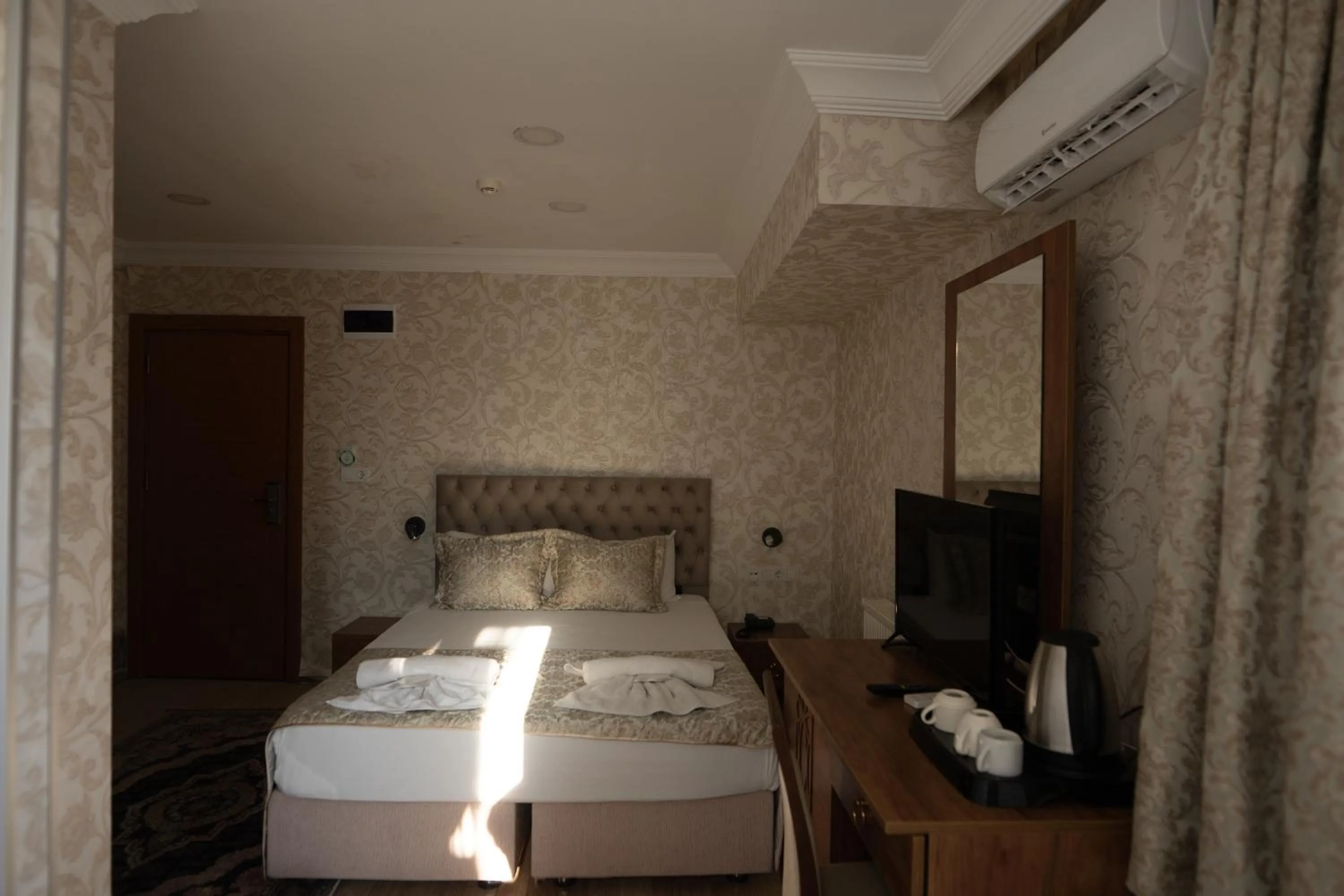 Bed in Angels Garden Hotel - Special Catagory