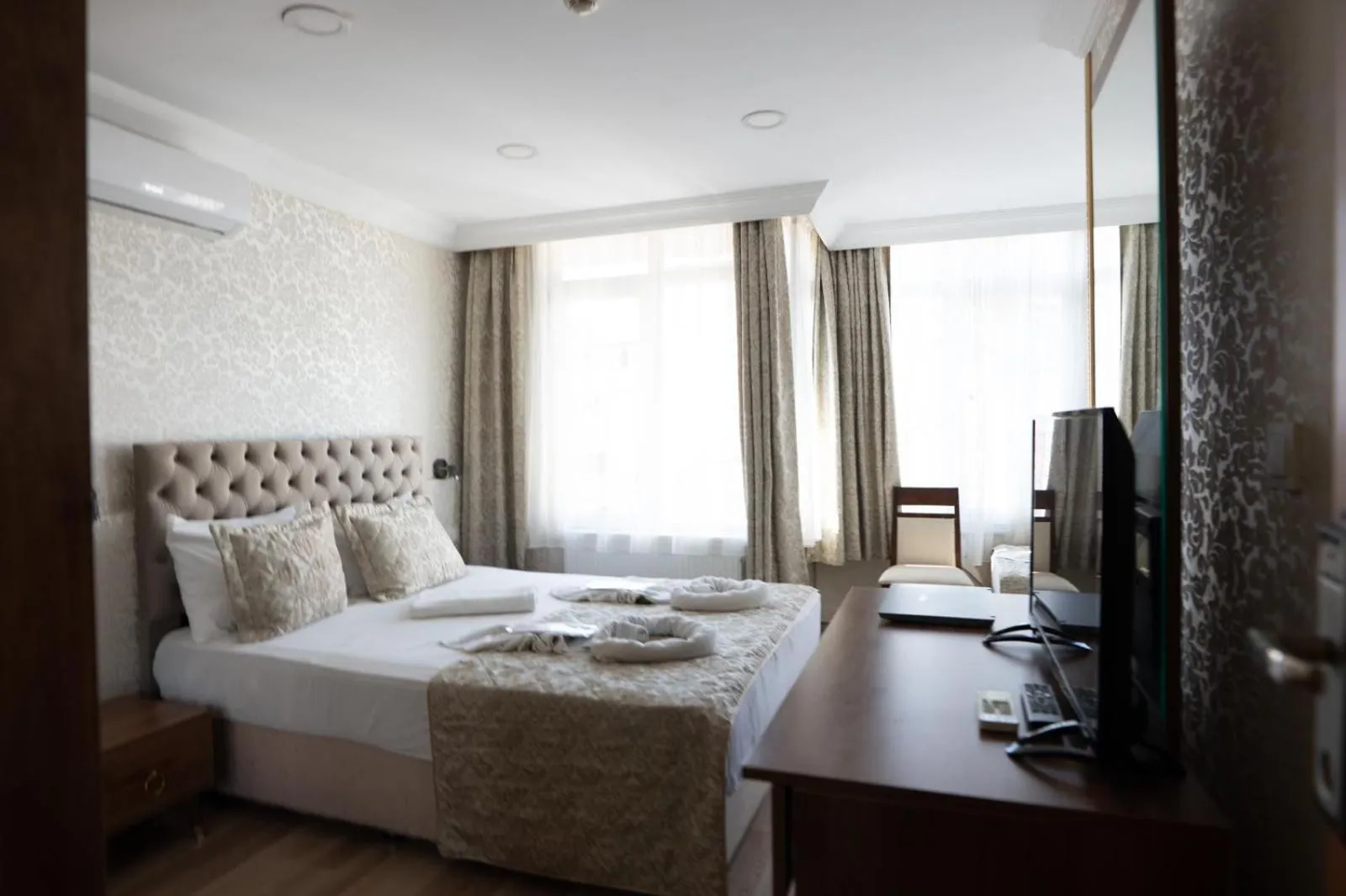 Bedroom, Bed in Angels Garden Hotel - Special Catagory