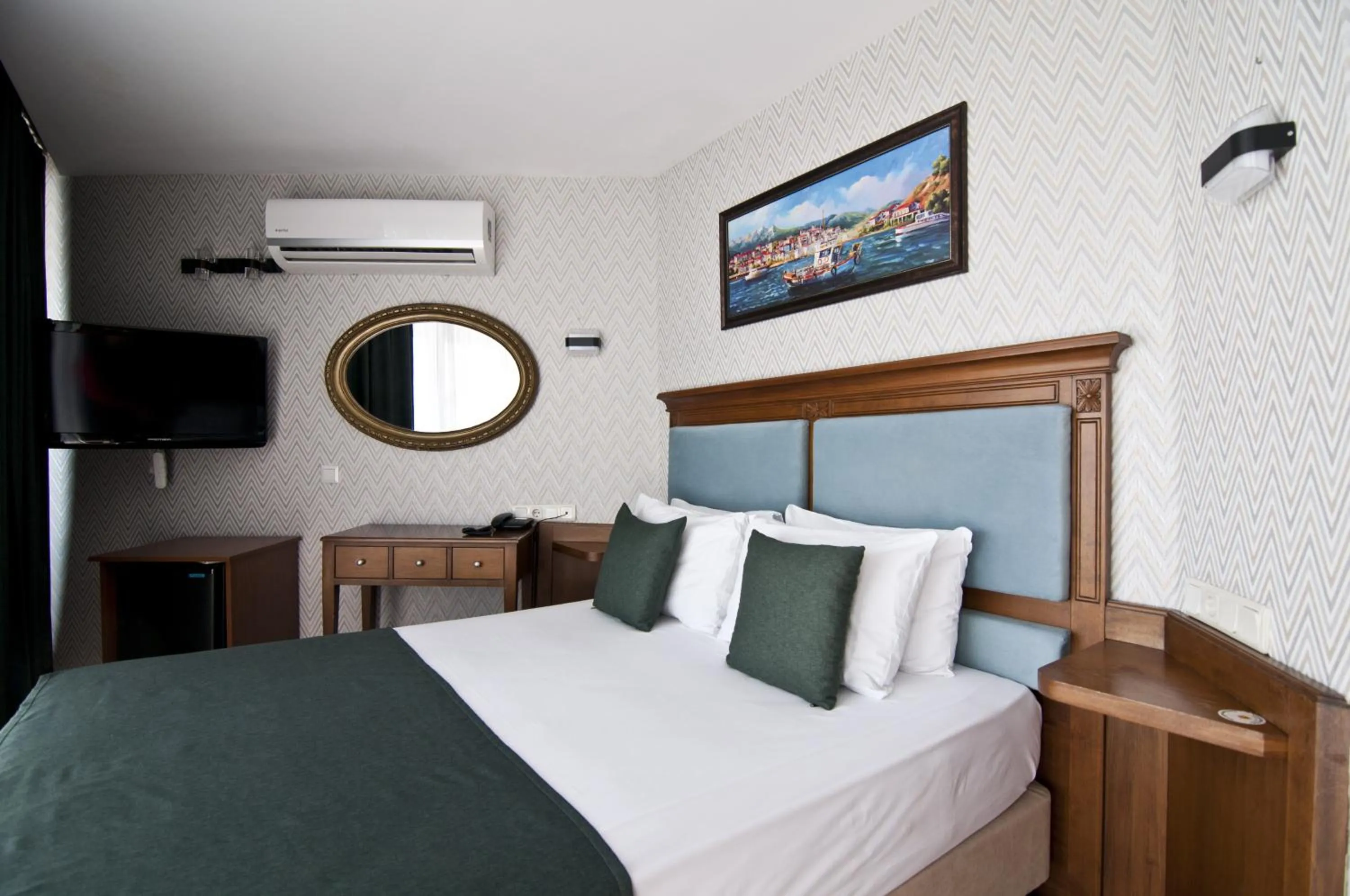 Photo of the whole room, Bed in Artefes Hotel Old City