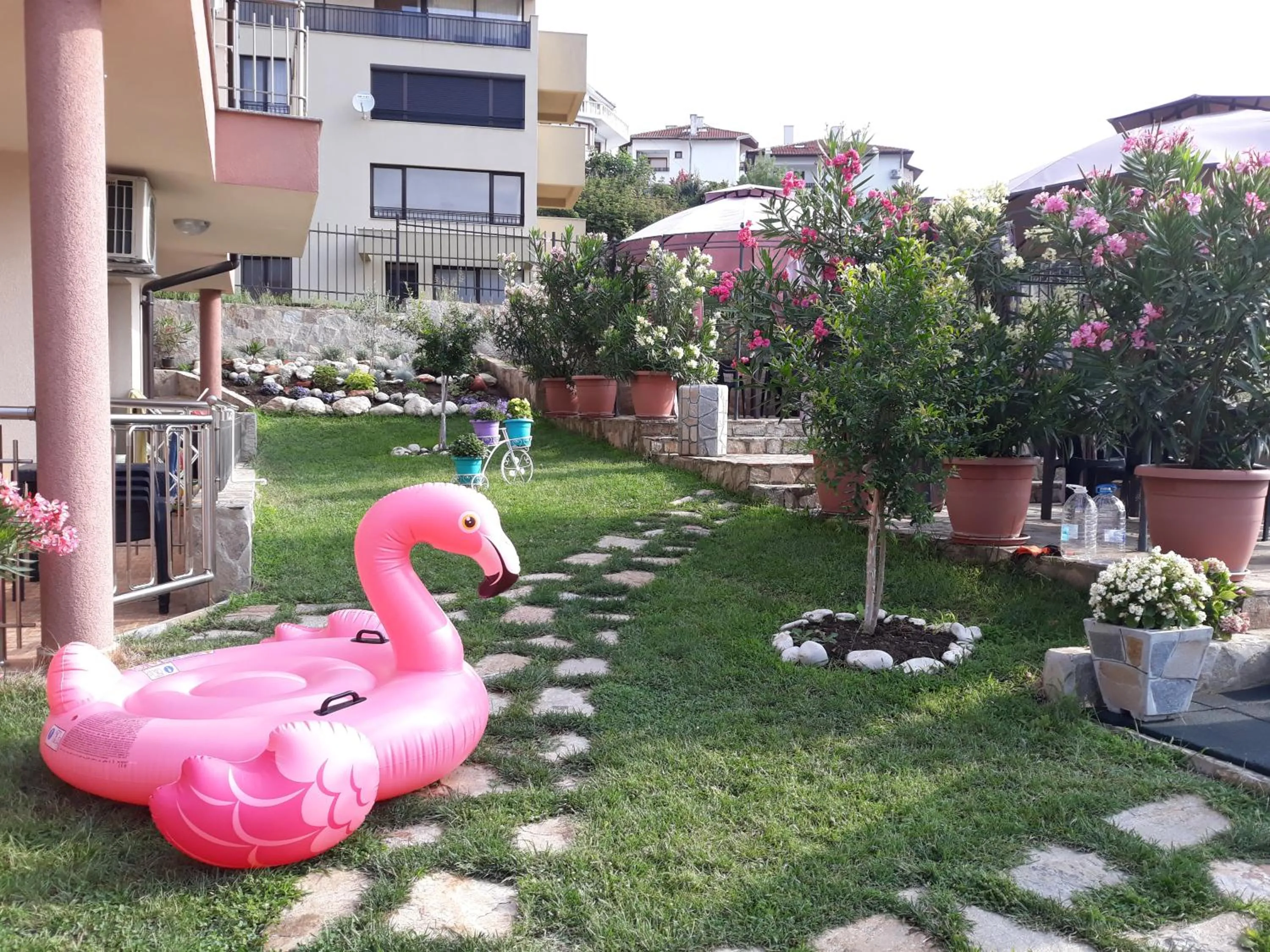 La Mer Apartments