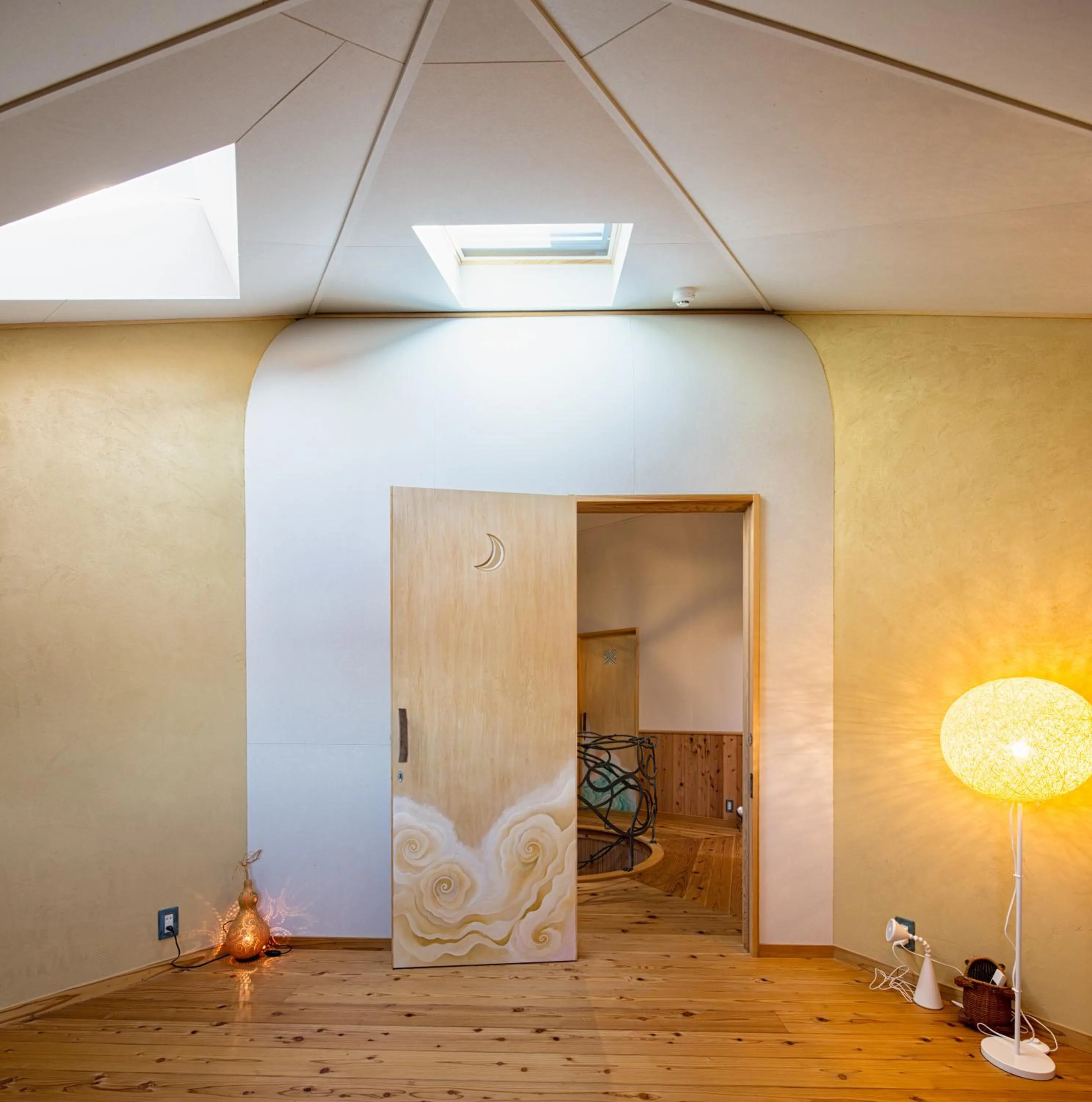 Photo of the whole room in Twin Dome Ryugu