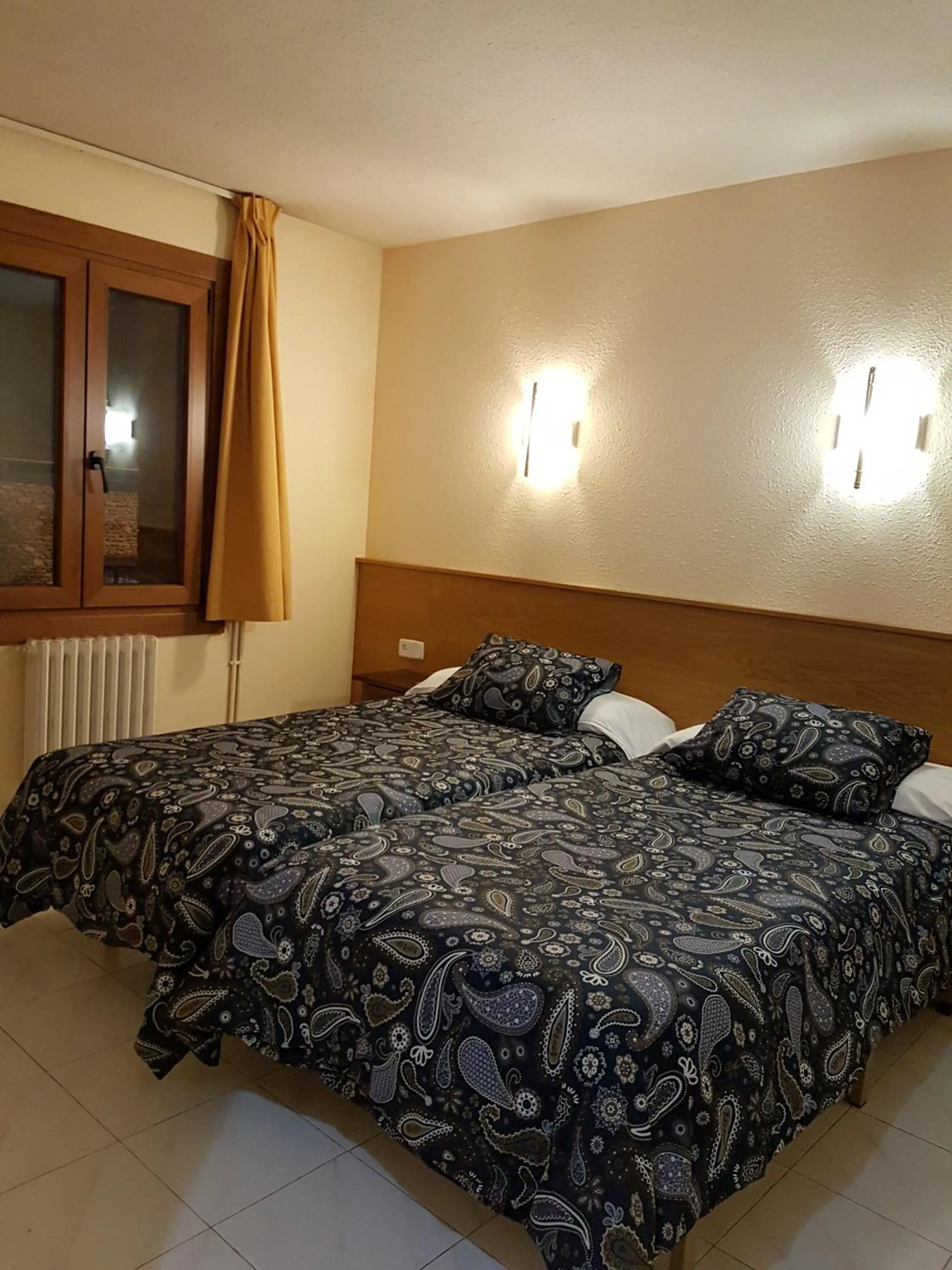 Bed in Hotel Arinsal