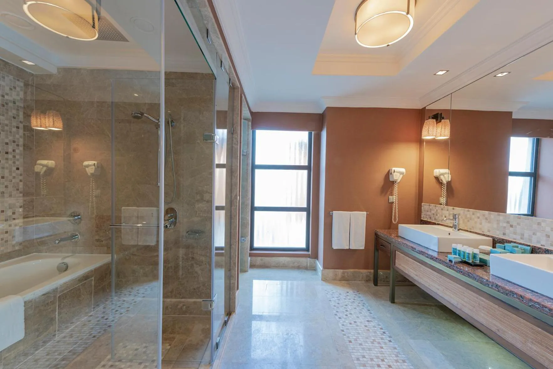 Shower, Bed in Lykia World Links Golf Antalya