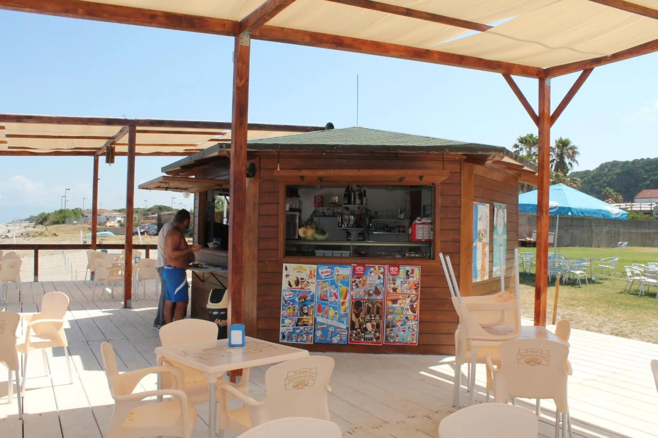 Restaurant/places to eat in Hotel South Paradise