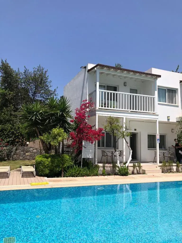 Property building in Hotel Gumusluk Property building in Hotel Gumusluk