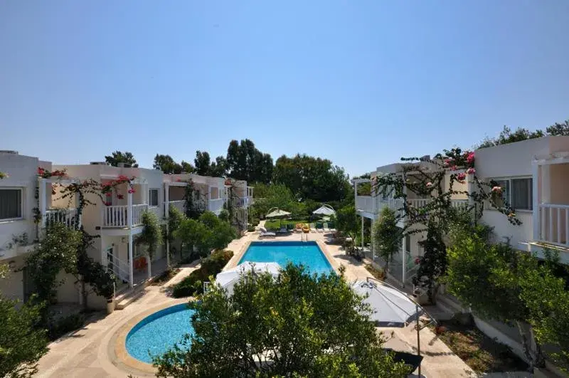 Facade/entrance in Hotel Gumusluk Facade/entrance in Hotel Gumusluk