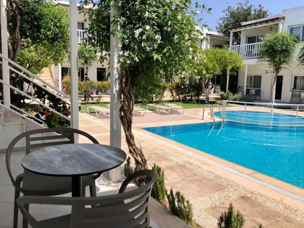 Swimming pool in Hotel Gumusluk