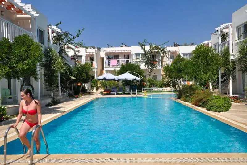 Facade/entrance in Hotel Gumusluk Facade/entrance in Hotel Gumusluk