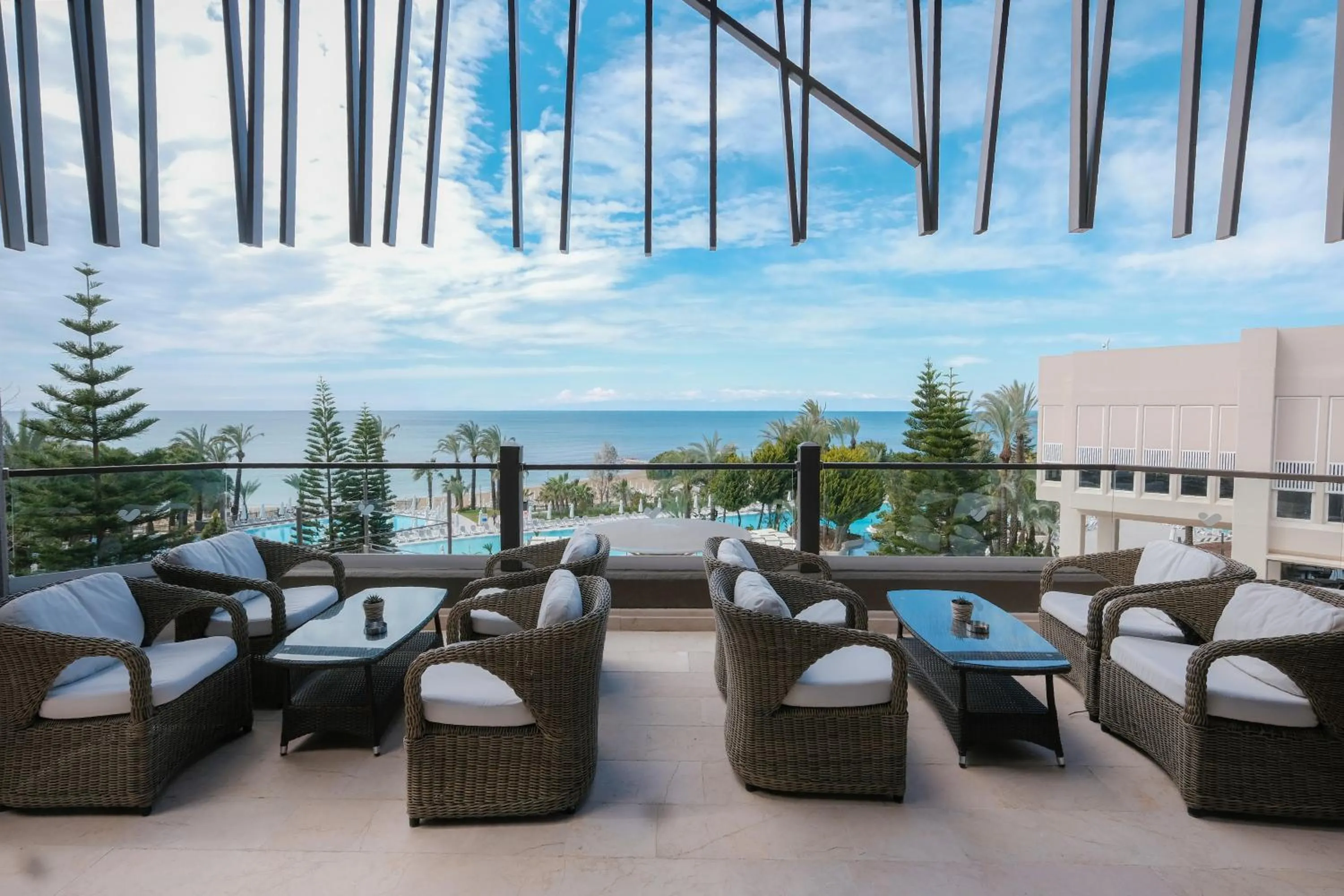 Patio in Paloma Perissia