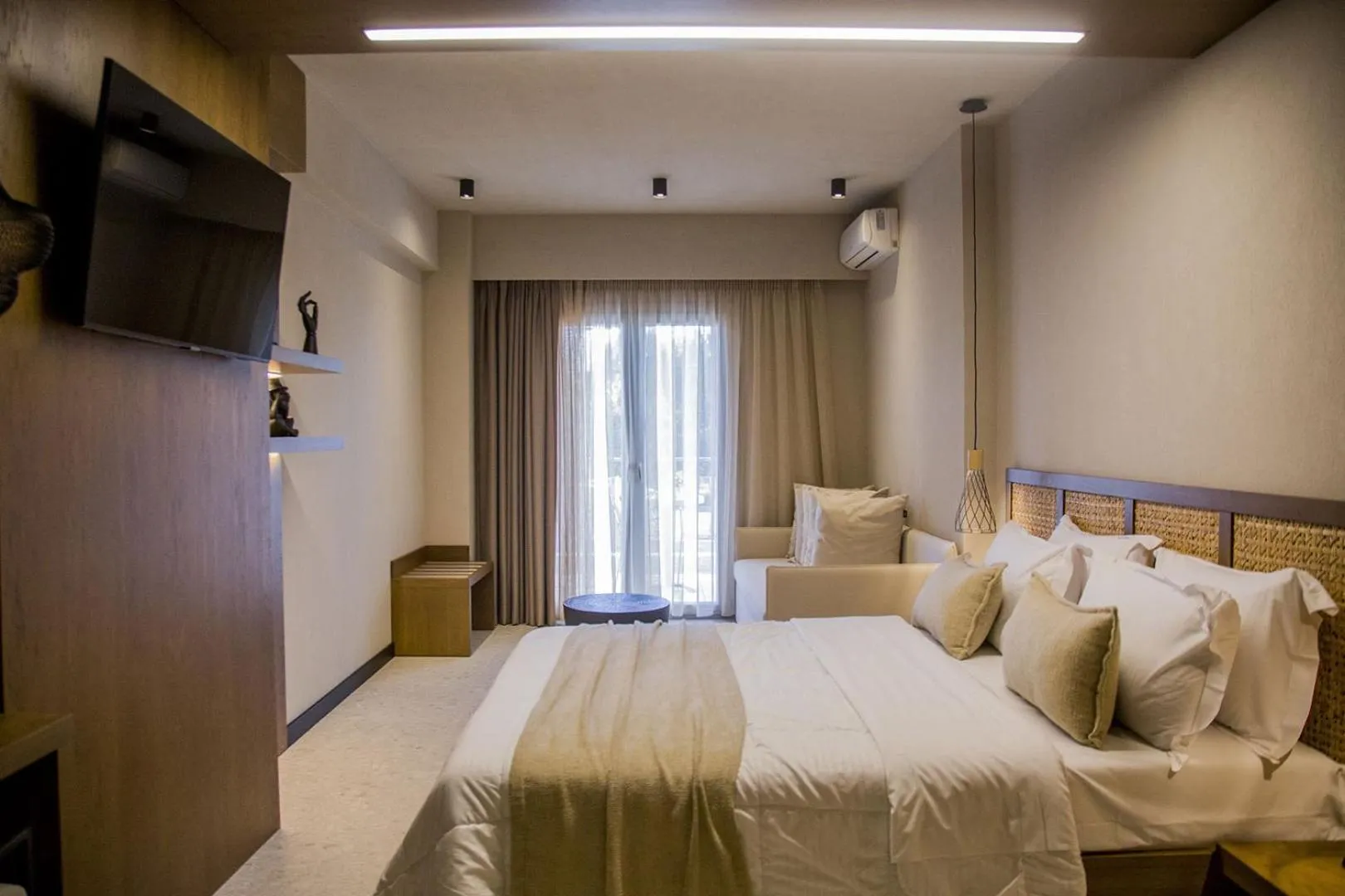 TV and multimedia, Bed in Kasta Beach Hotel