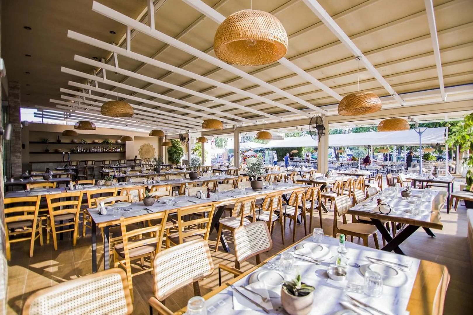 Restaurant/places to eat in Kasta Beach Hotel