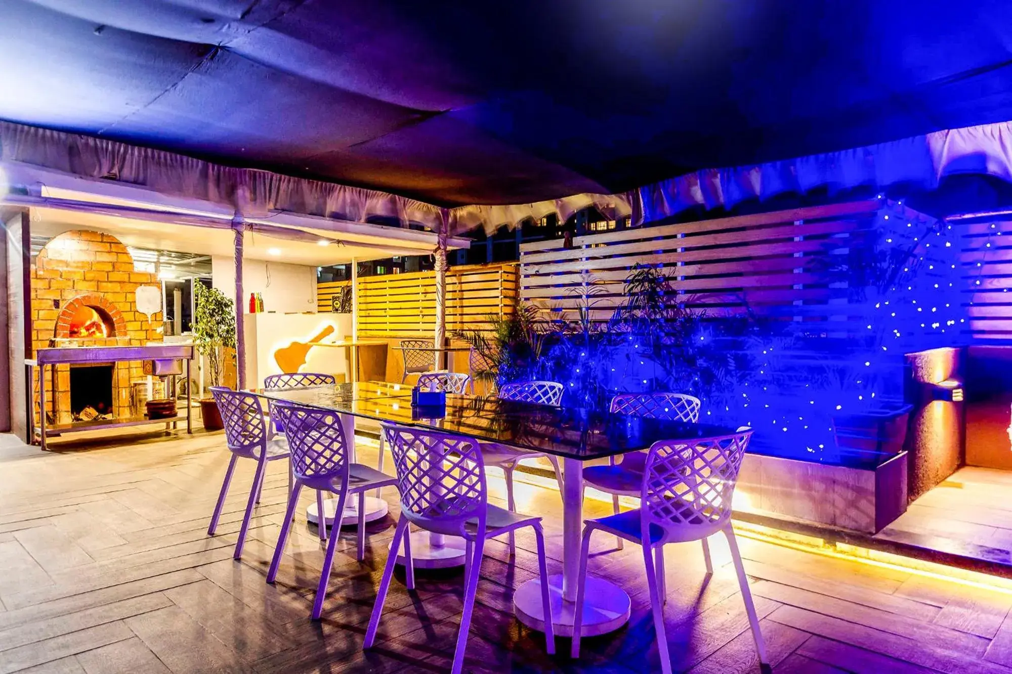 Restaurant/places to eat in FabHotel Imperio - Nr Baner Hill Restaurant/places to eat in FabHotel Imperio - Nr Baner Hill