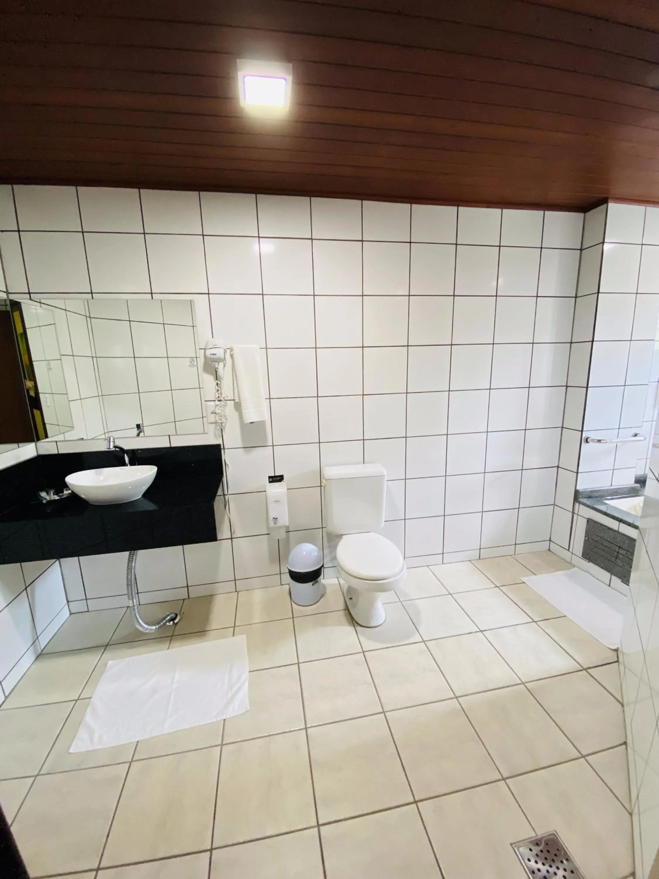 Shower in Real NOB Hotel