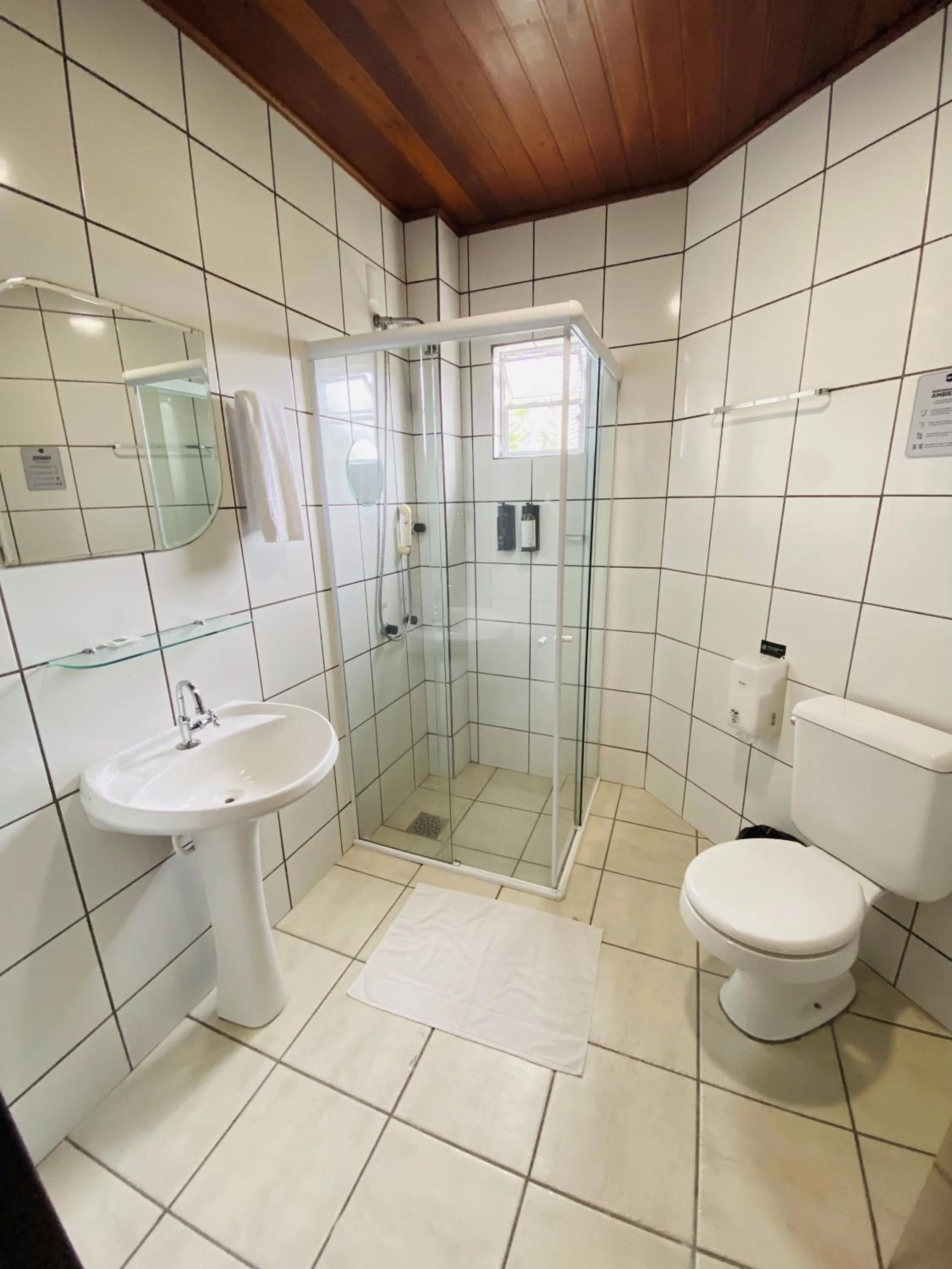 Shower in Real NOB Hotel