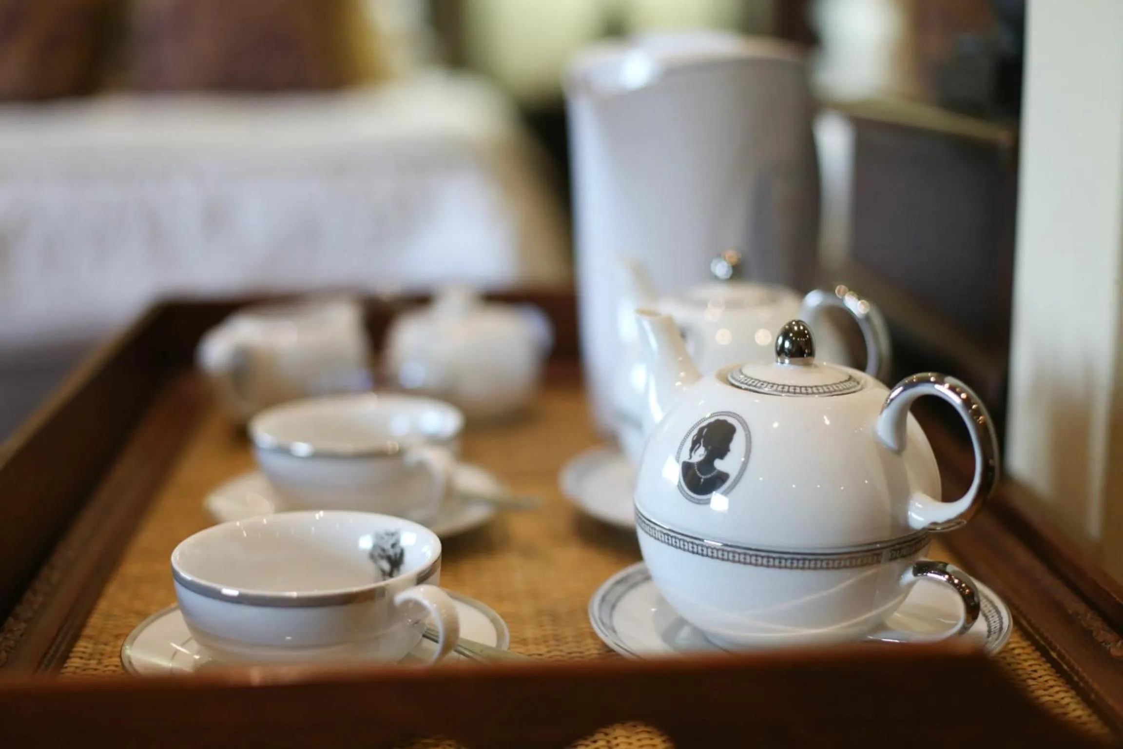 Coffee/tea facilities in Shangri-La Manor