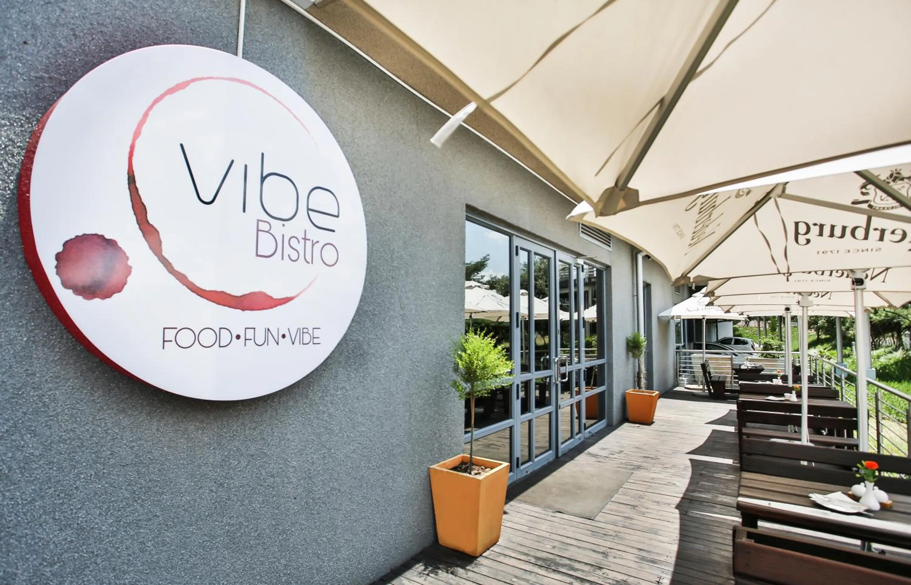 Restaurant/places to eat in Holiday Inn Express Sandton-Woodmead by IHG