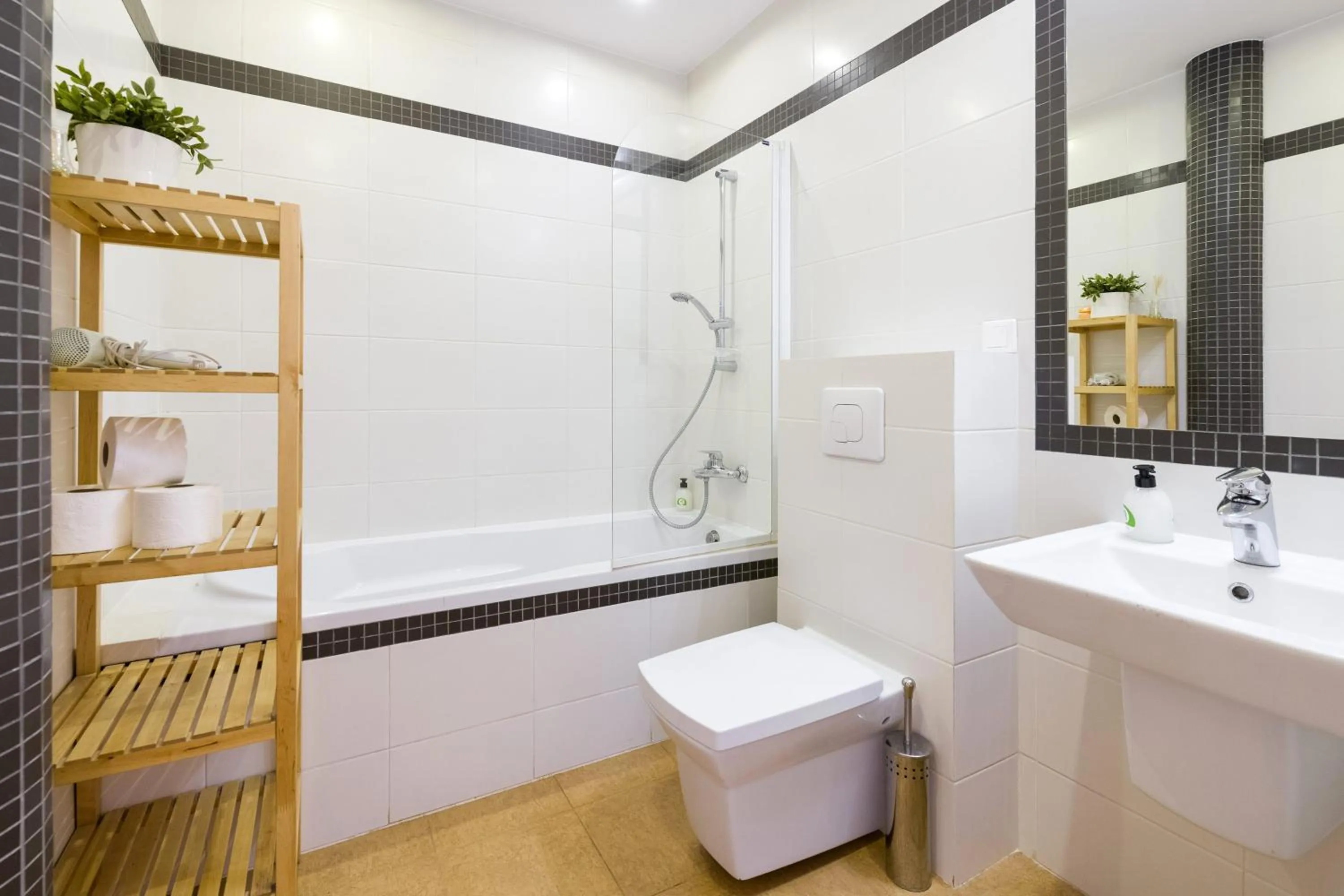 Toilet in Yourplace Biskupia Old Town Apartments