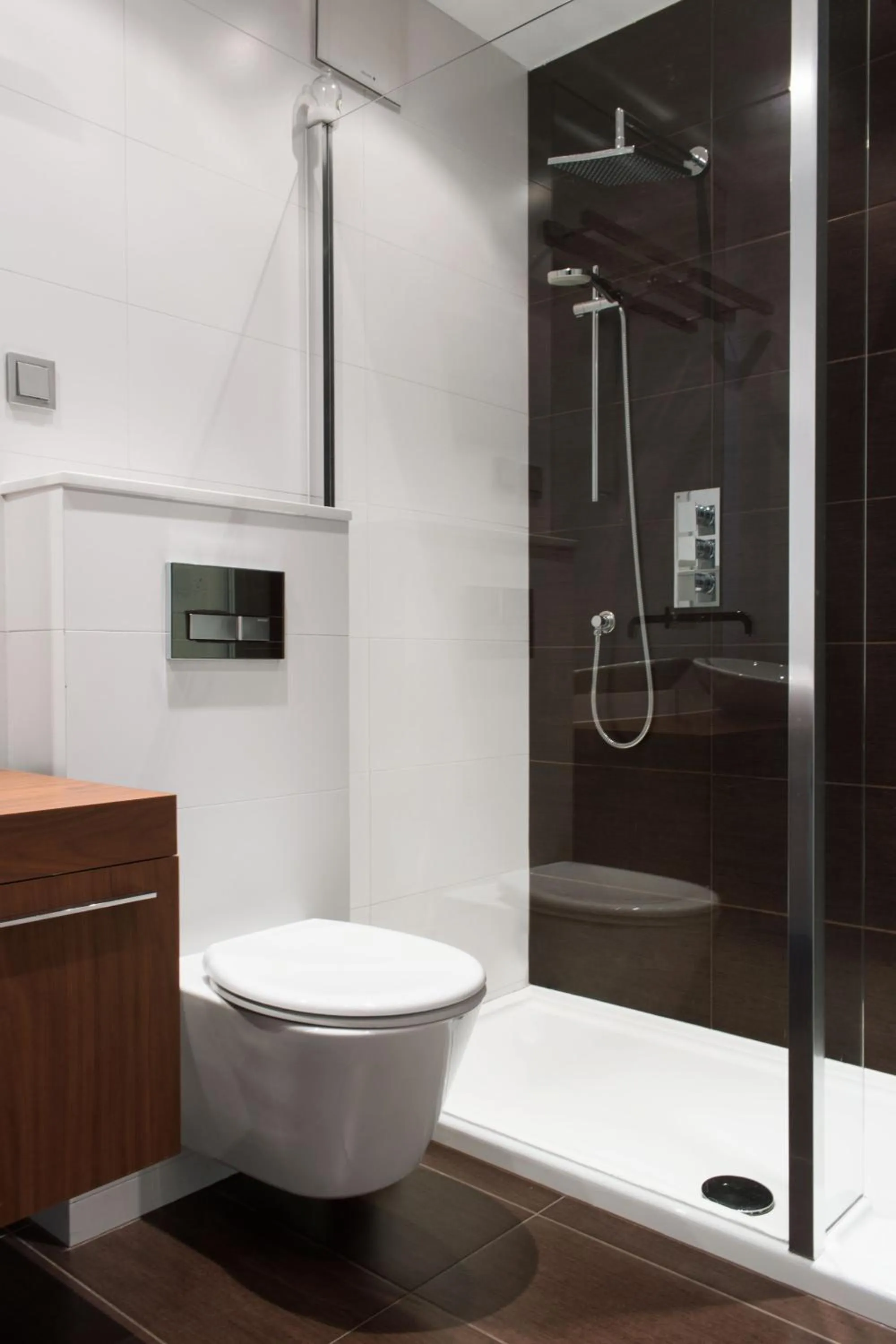 Shower in Yourplace Biskupia Old Town Apartments