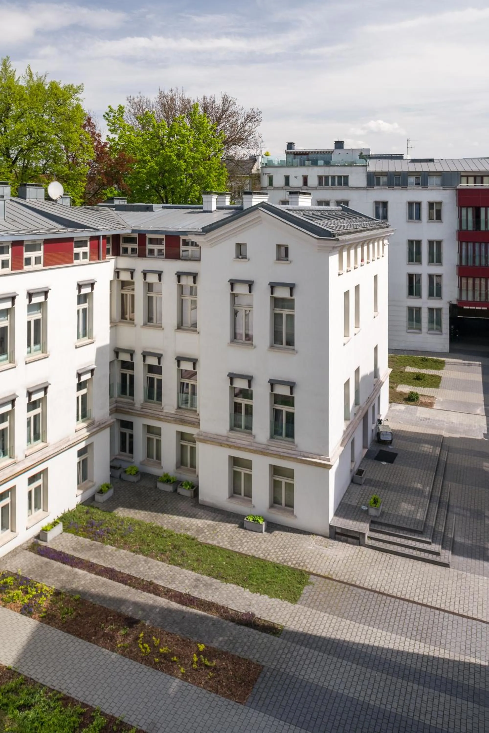 Property building in Yourplace Biskupia Old Town Apartments