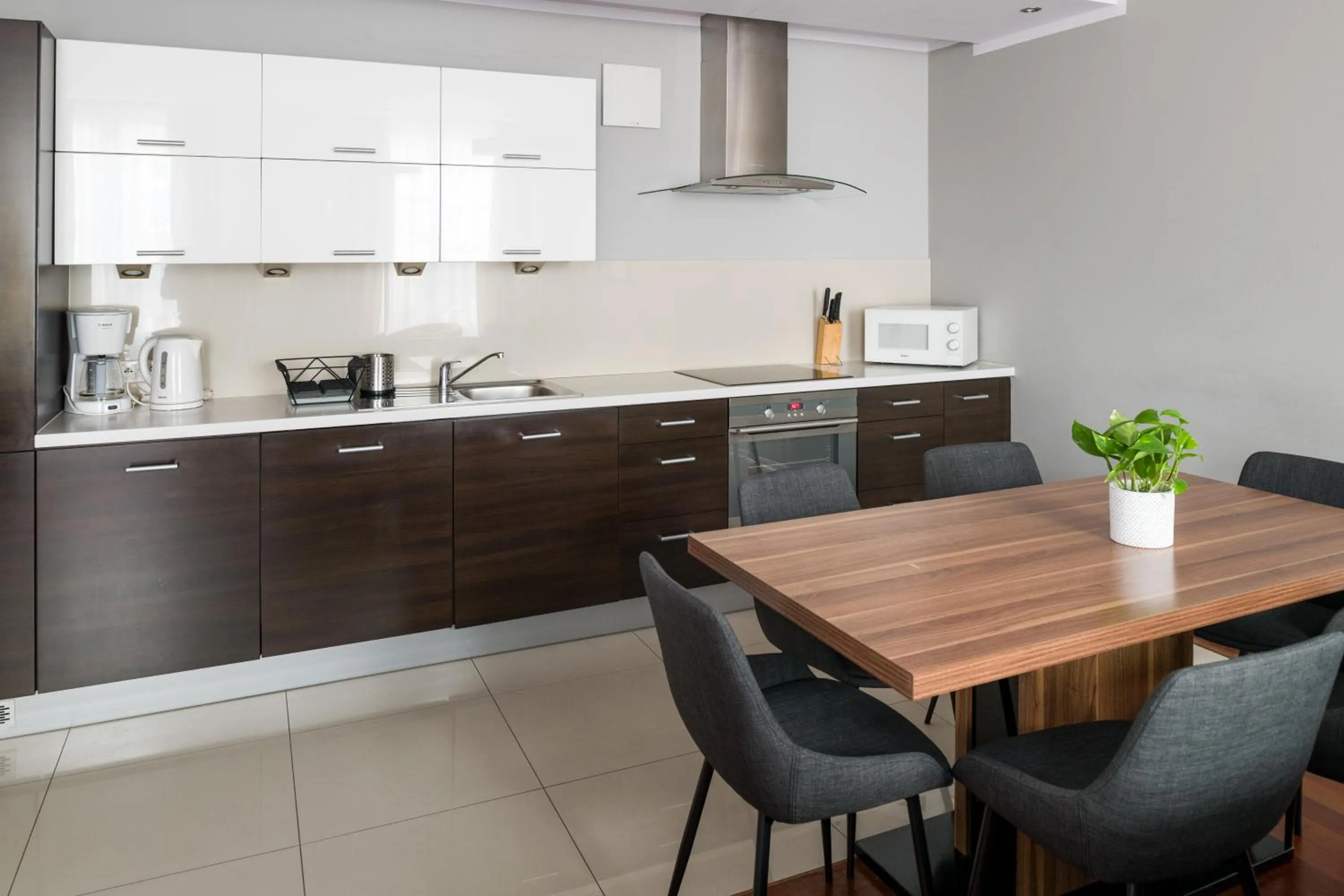 Communal kitchen in Yourplace Biskupia Old Town Apartments