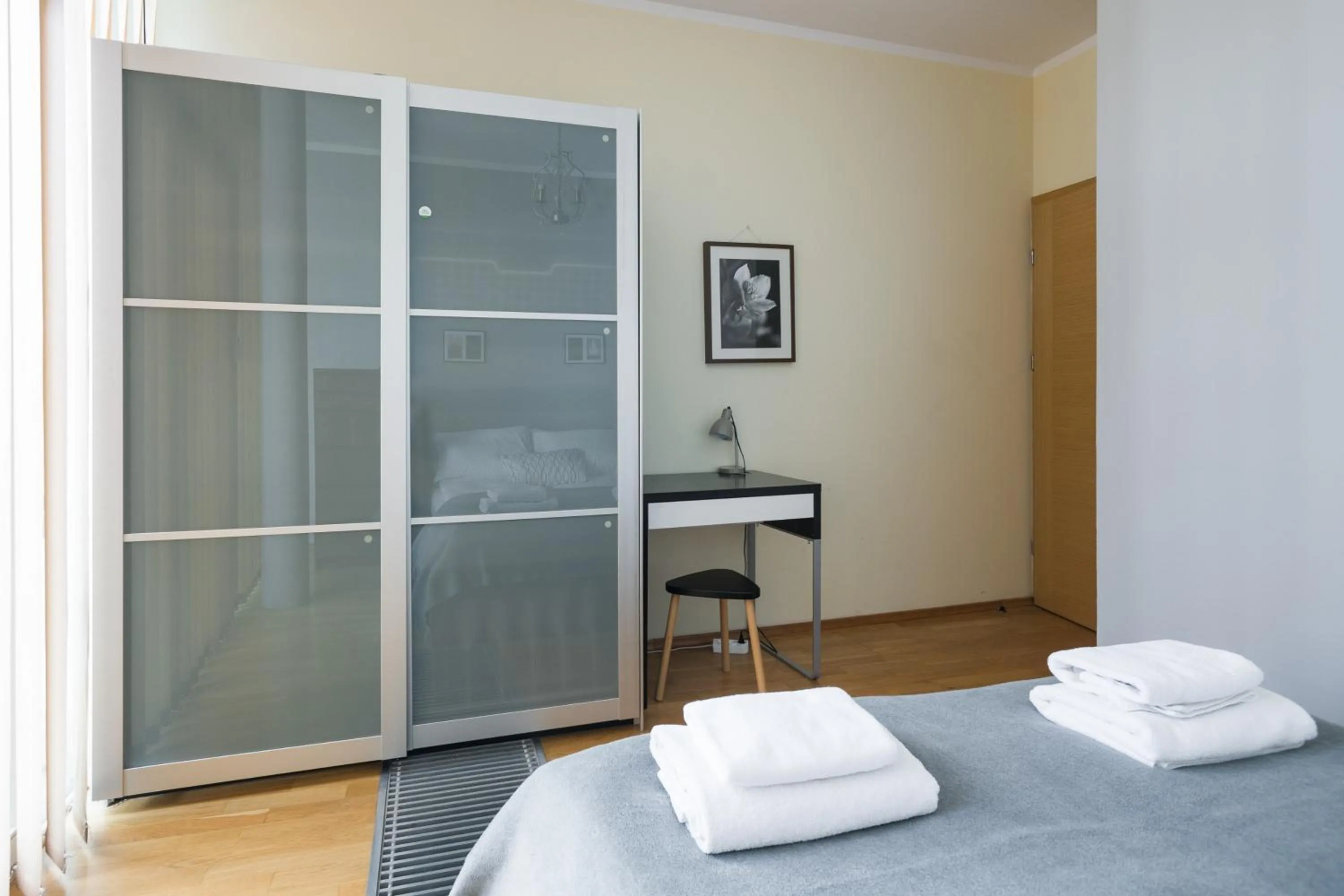 Bed in Yourplace Biskupia Old Town Apartments