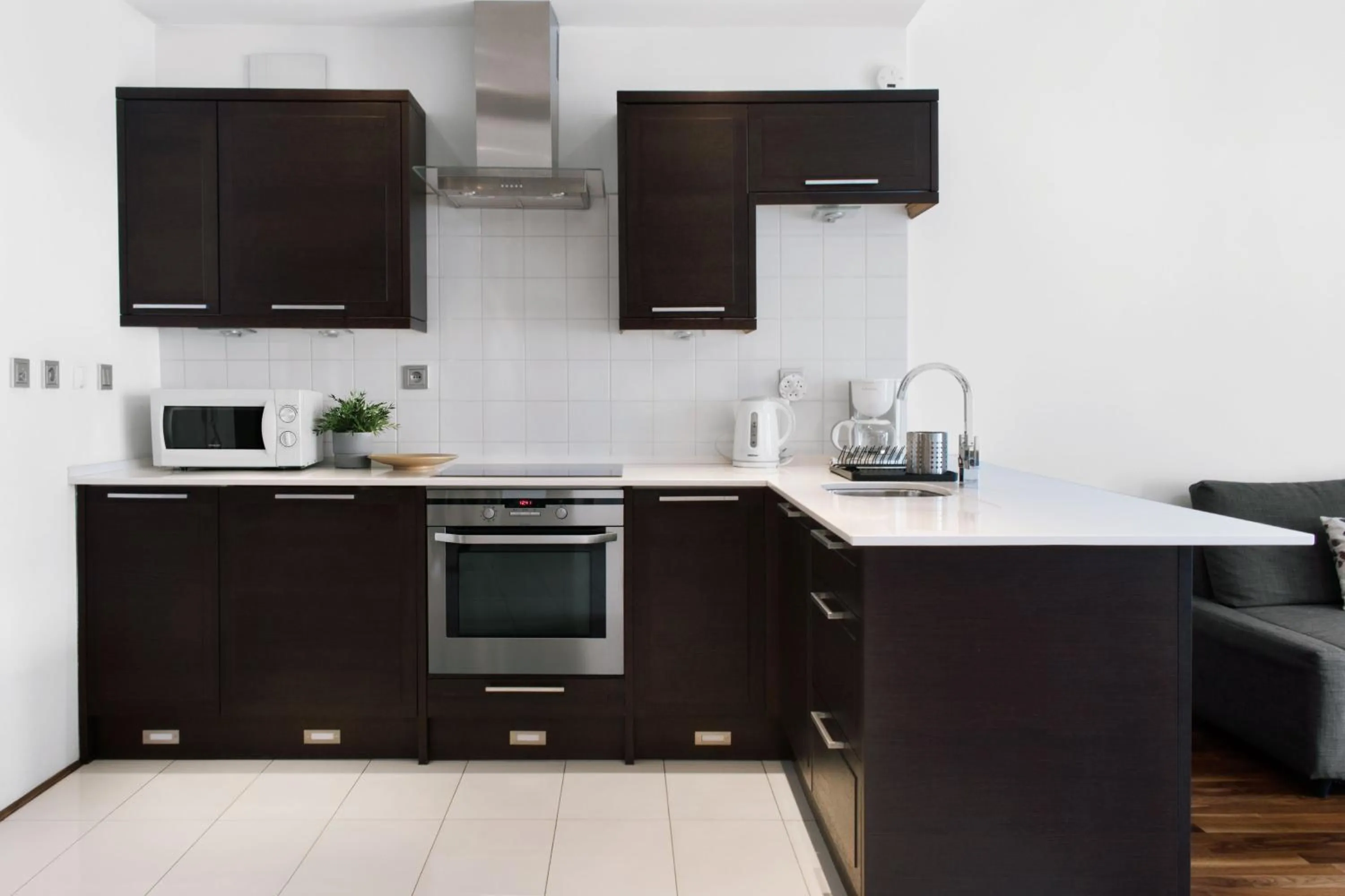 Kitchen or kitchenette in Yourplace Biskupia Old Town Apartments