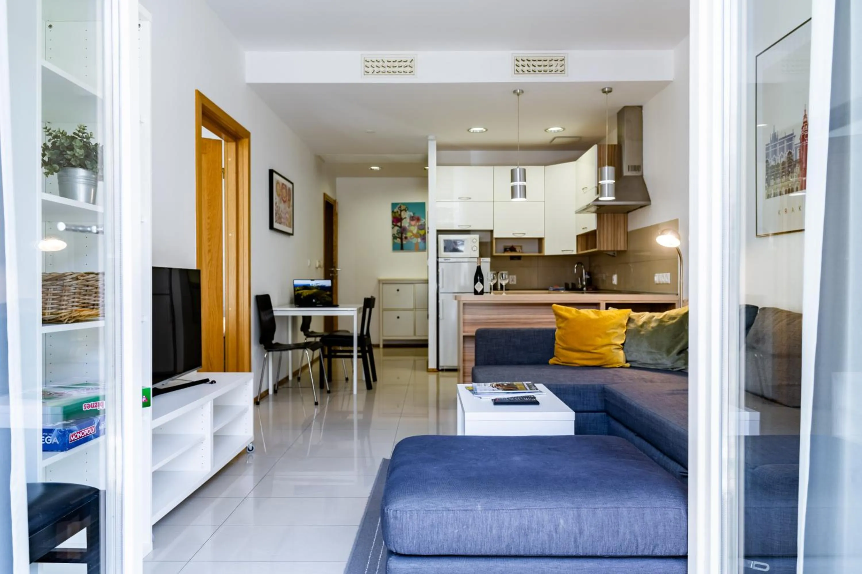 TV and multimedia in Yourplace Biskupia Old Town Apartments