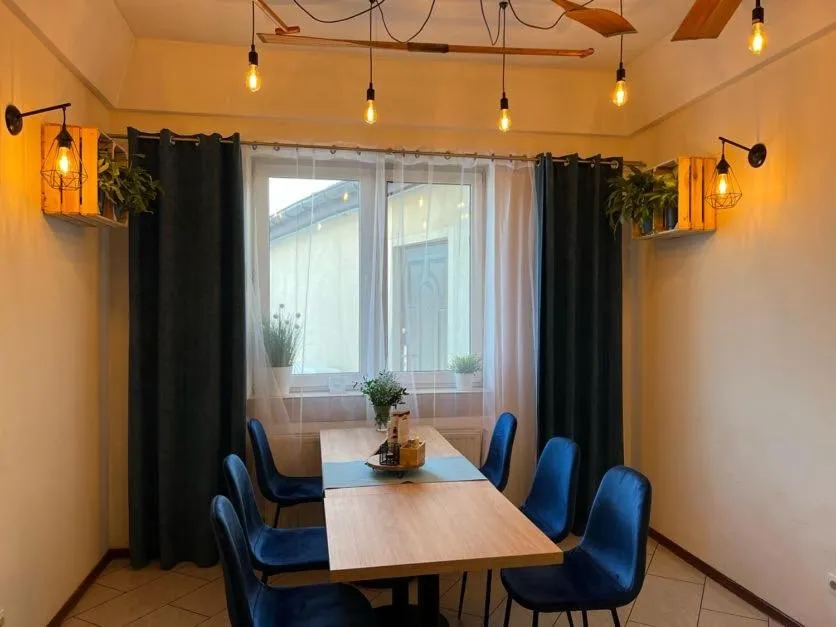 Restaurant/places to eat in Hotel Vistula